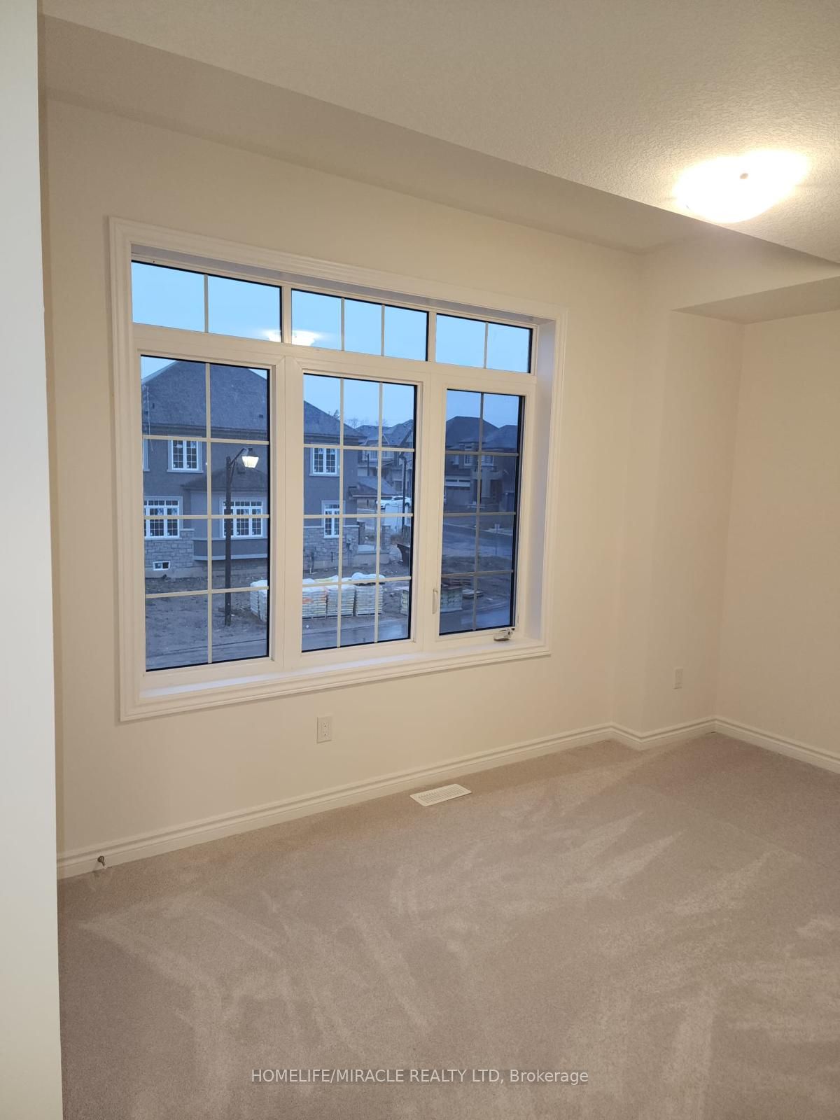 35 Jenner Drive Property Photo 25