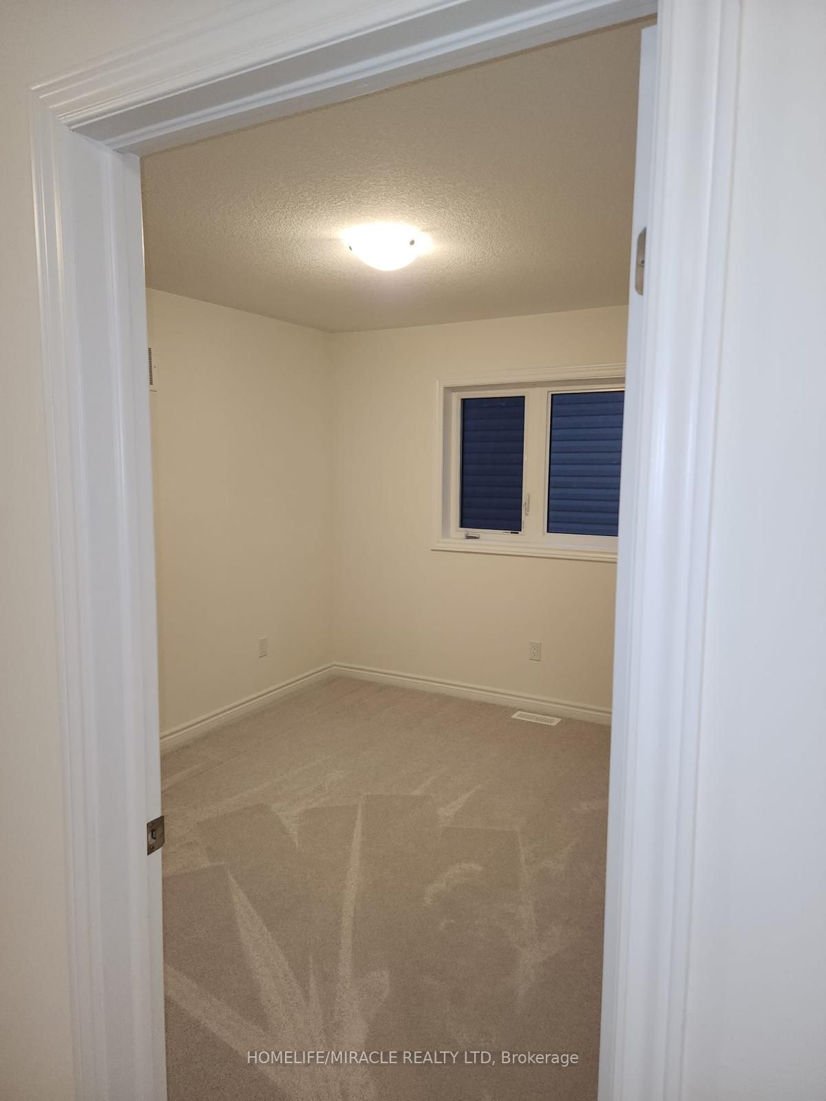 35 Jenner Drive Property Photo 26