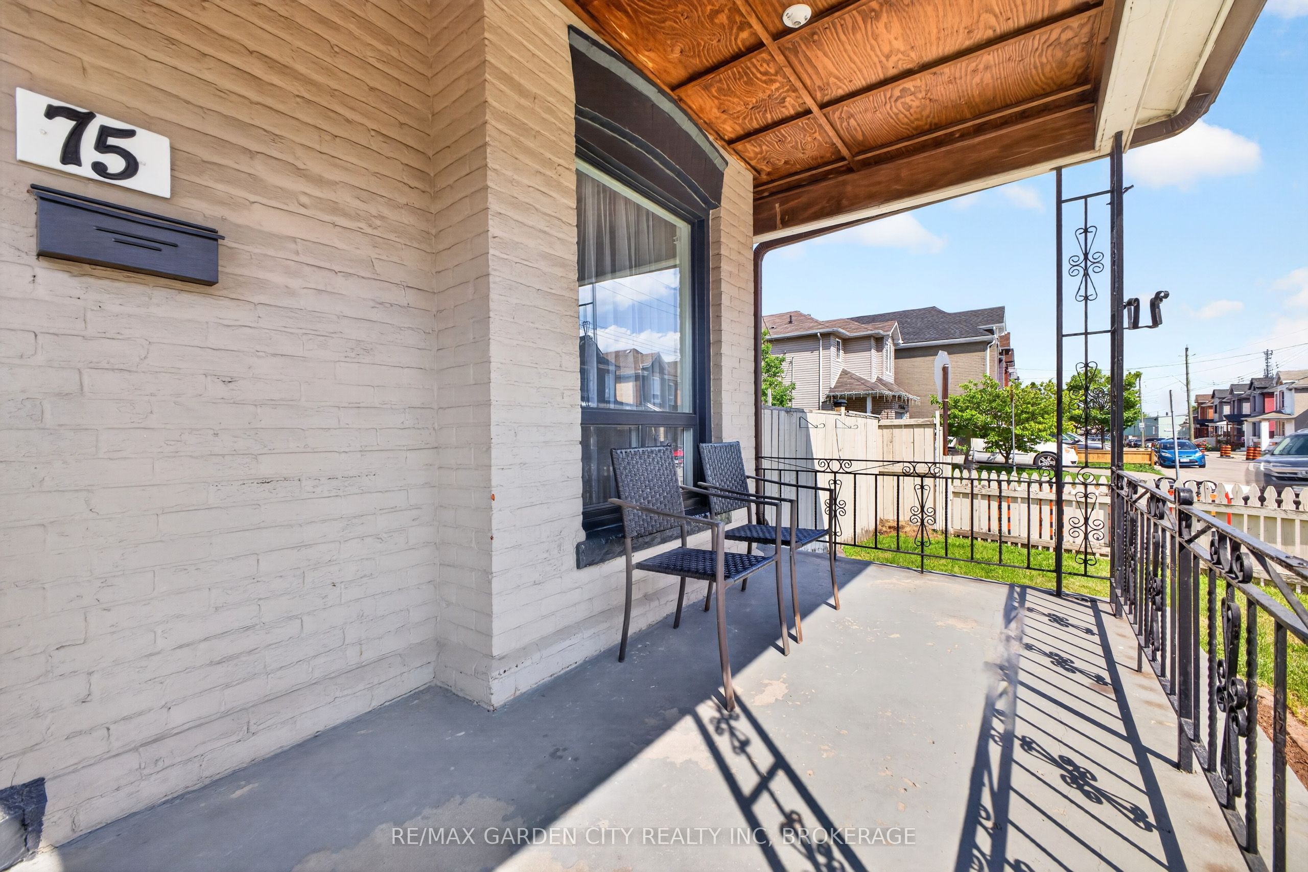 75 Keith Street Property Photo 4
