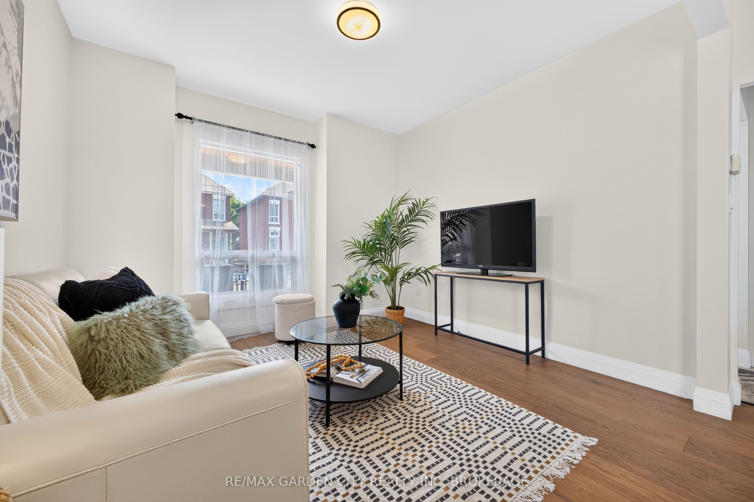 75 Keith Street Property Photo 12