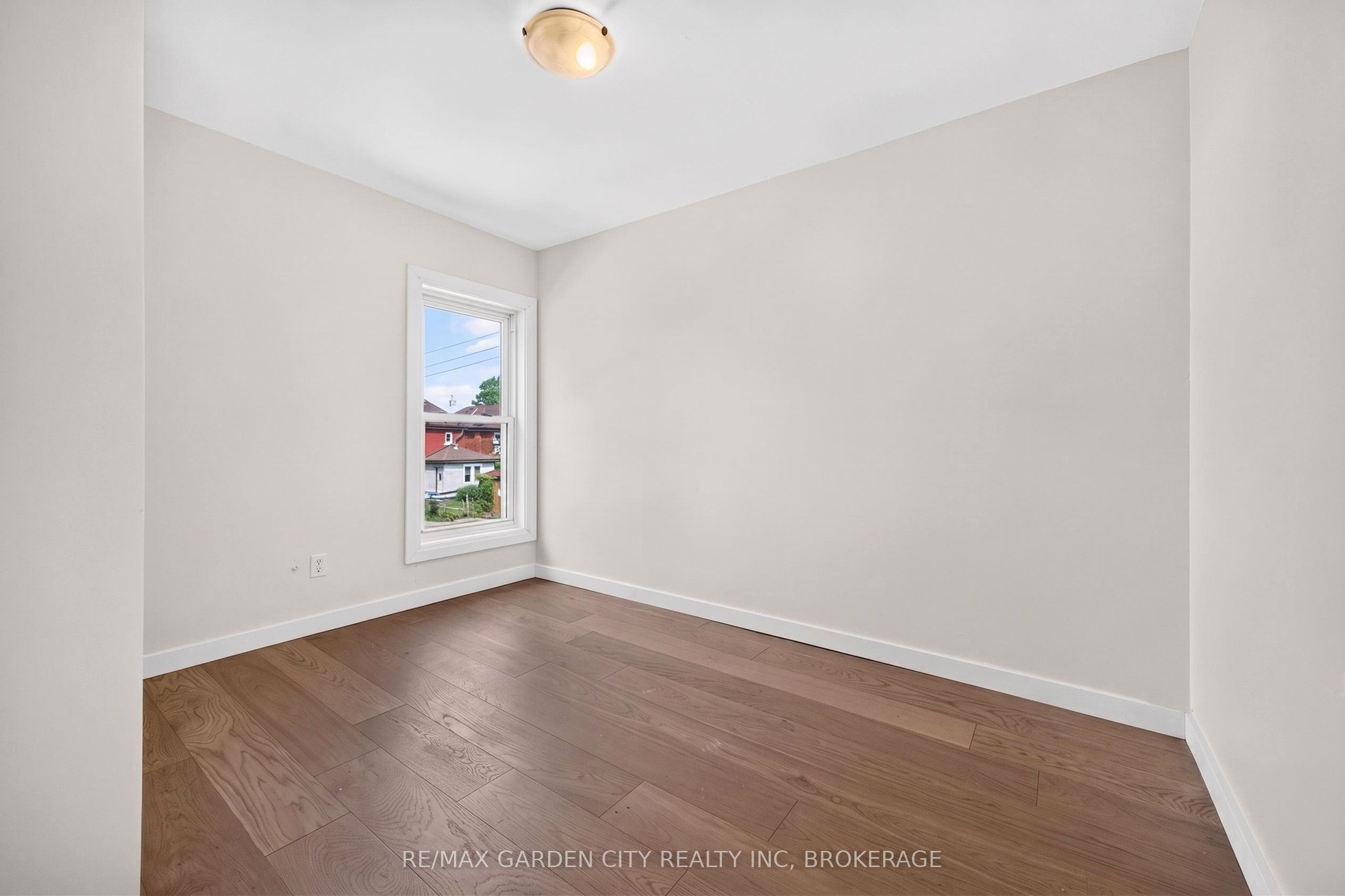 75 Keith Street Property Photo 30