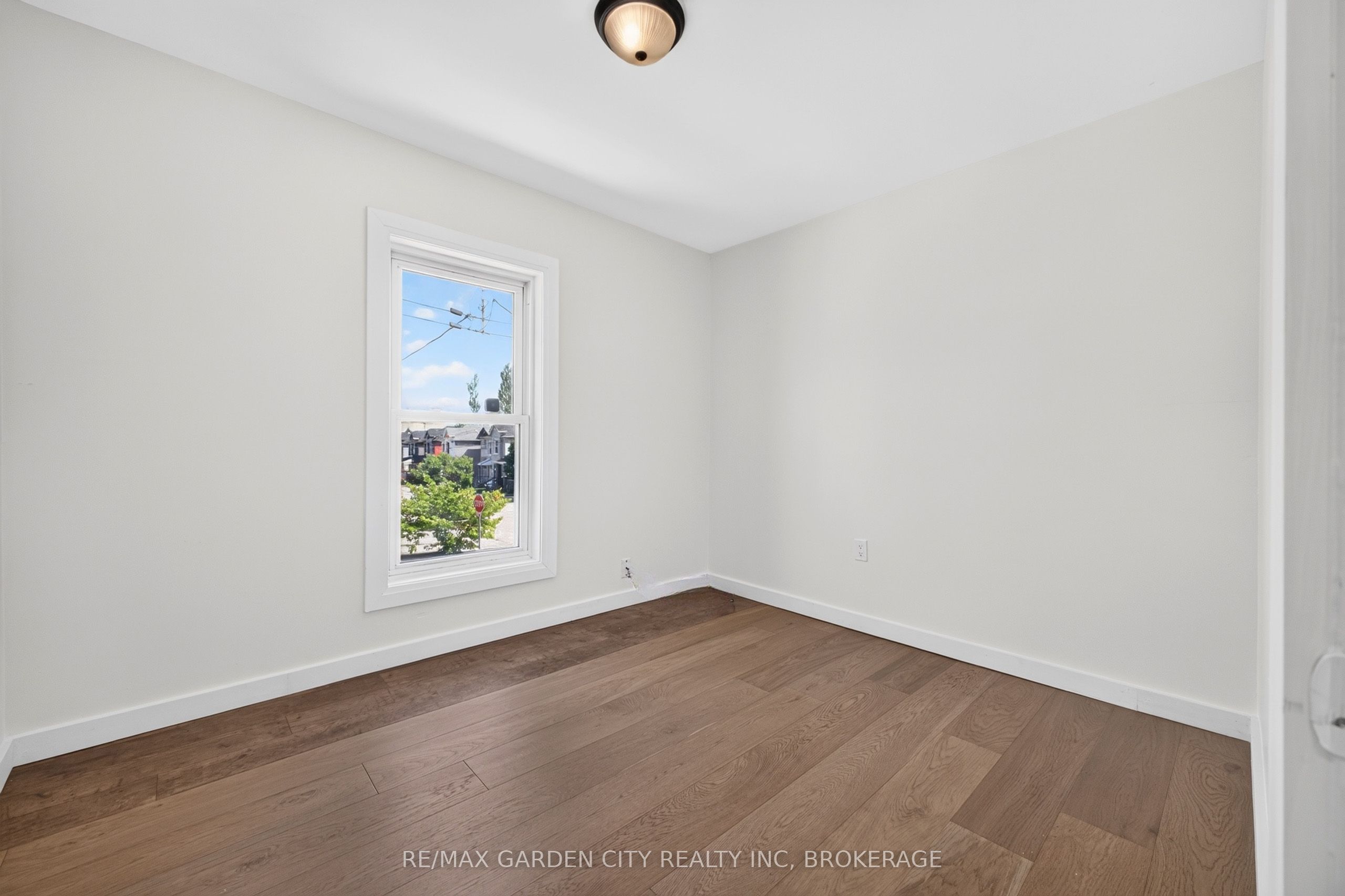 75 Keith Street Property Photo 33