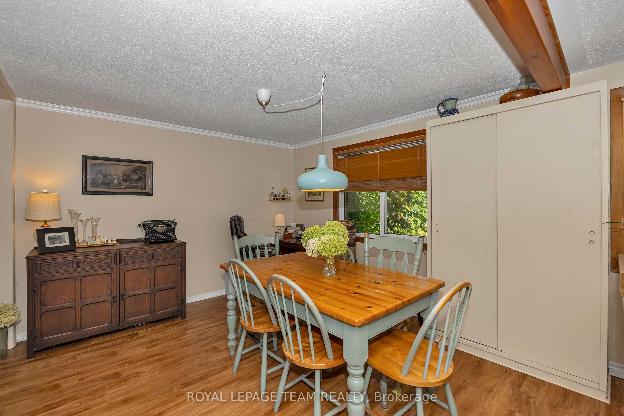1516 Beaverpond Drive F Property Photo 10