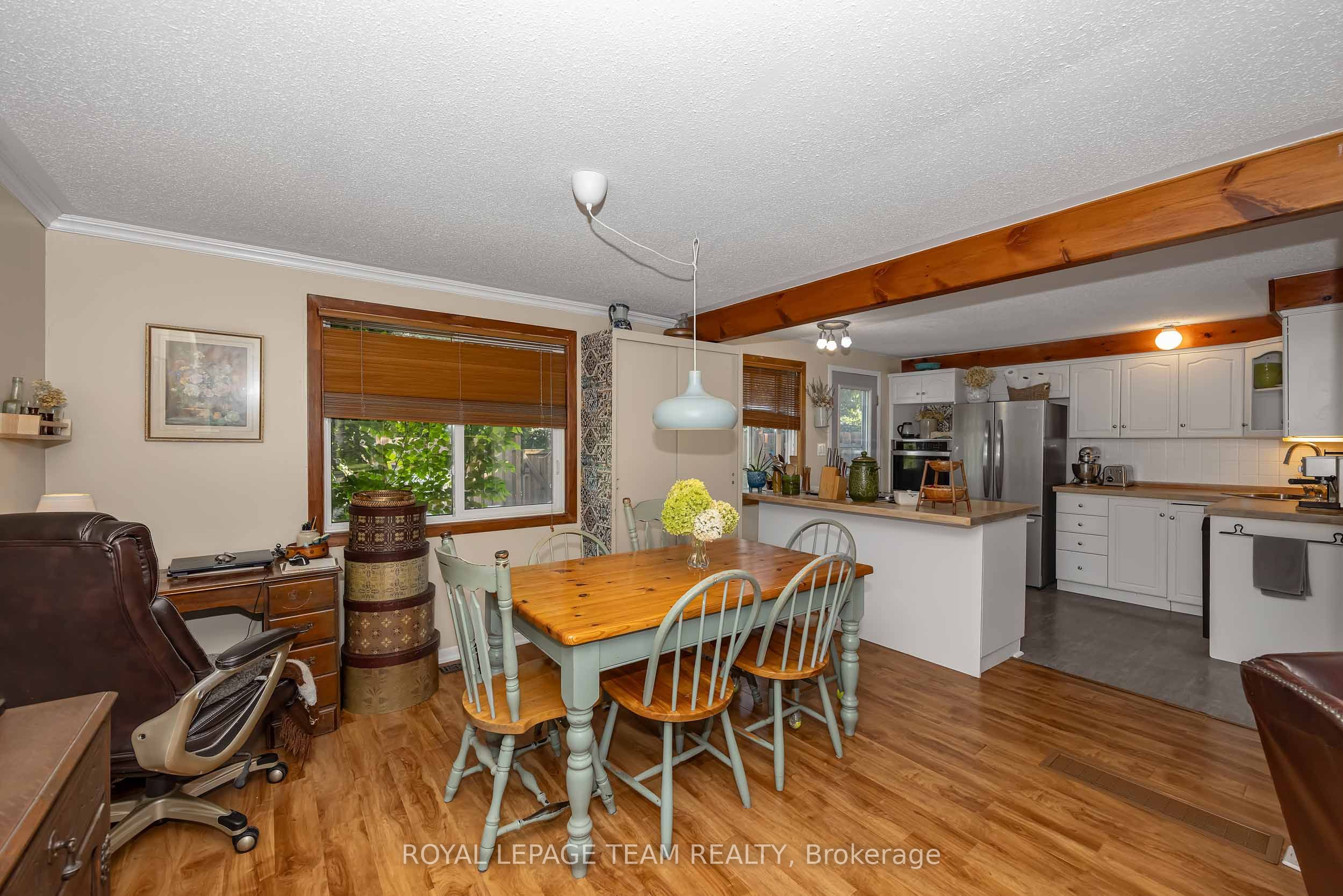 1516 Beaverpond Drive F Property Photo 11