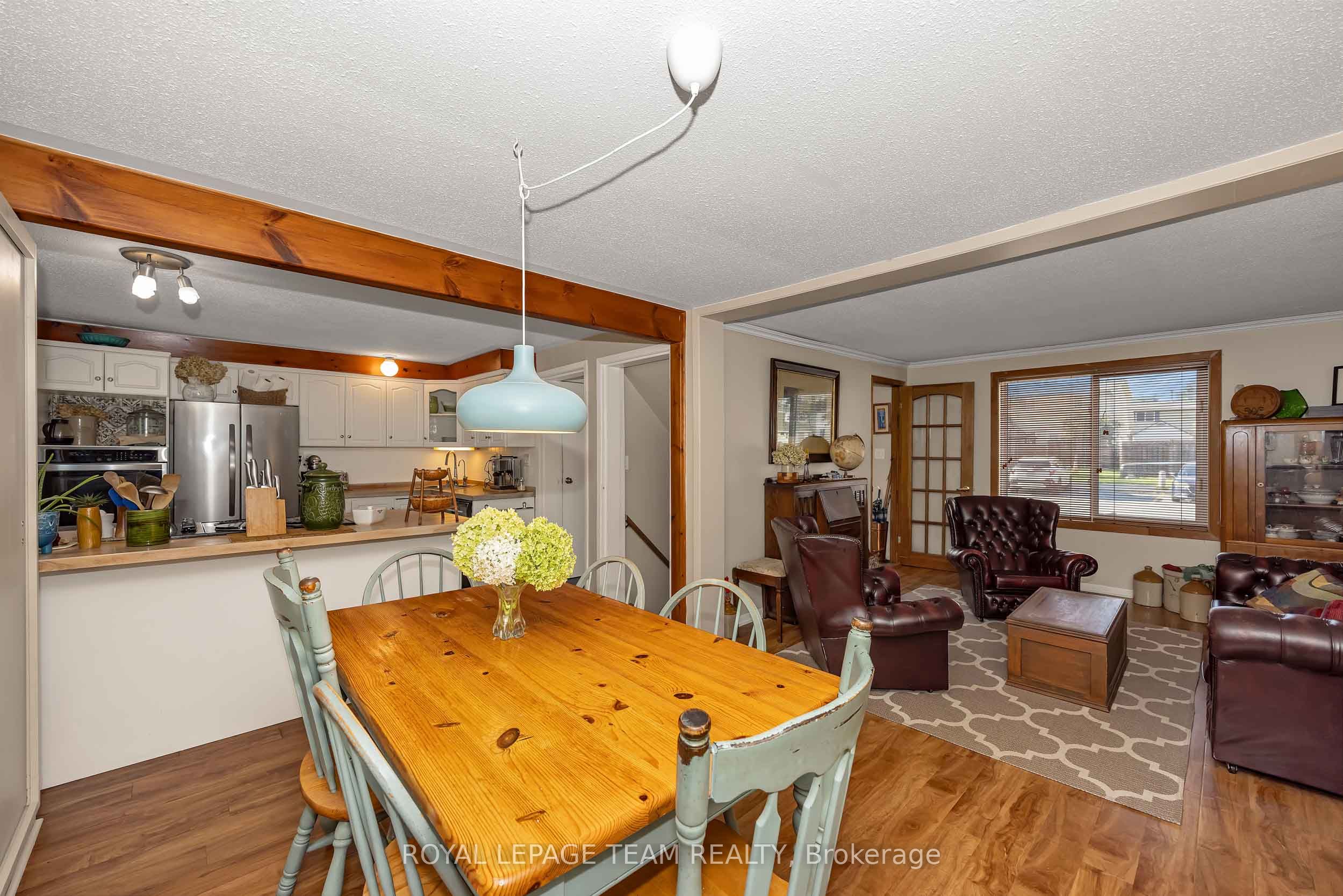 1516 Beaverpond Drive F Property Photo 12