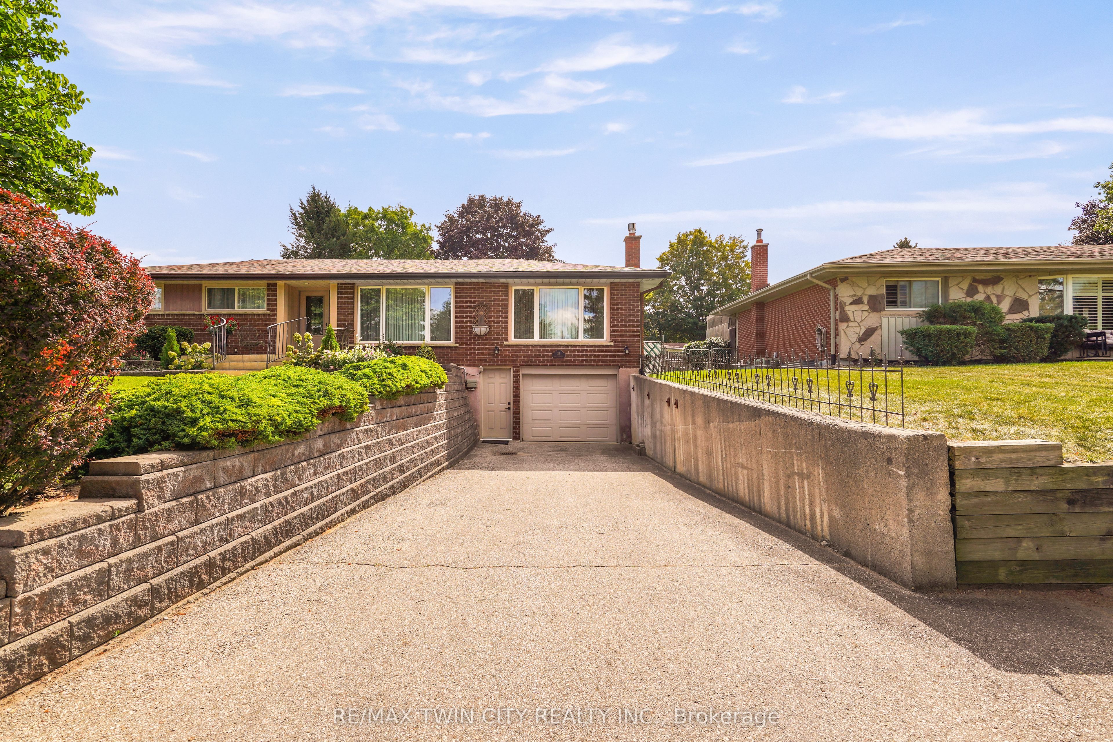 25 Brier Crescent Property Photo 5