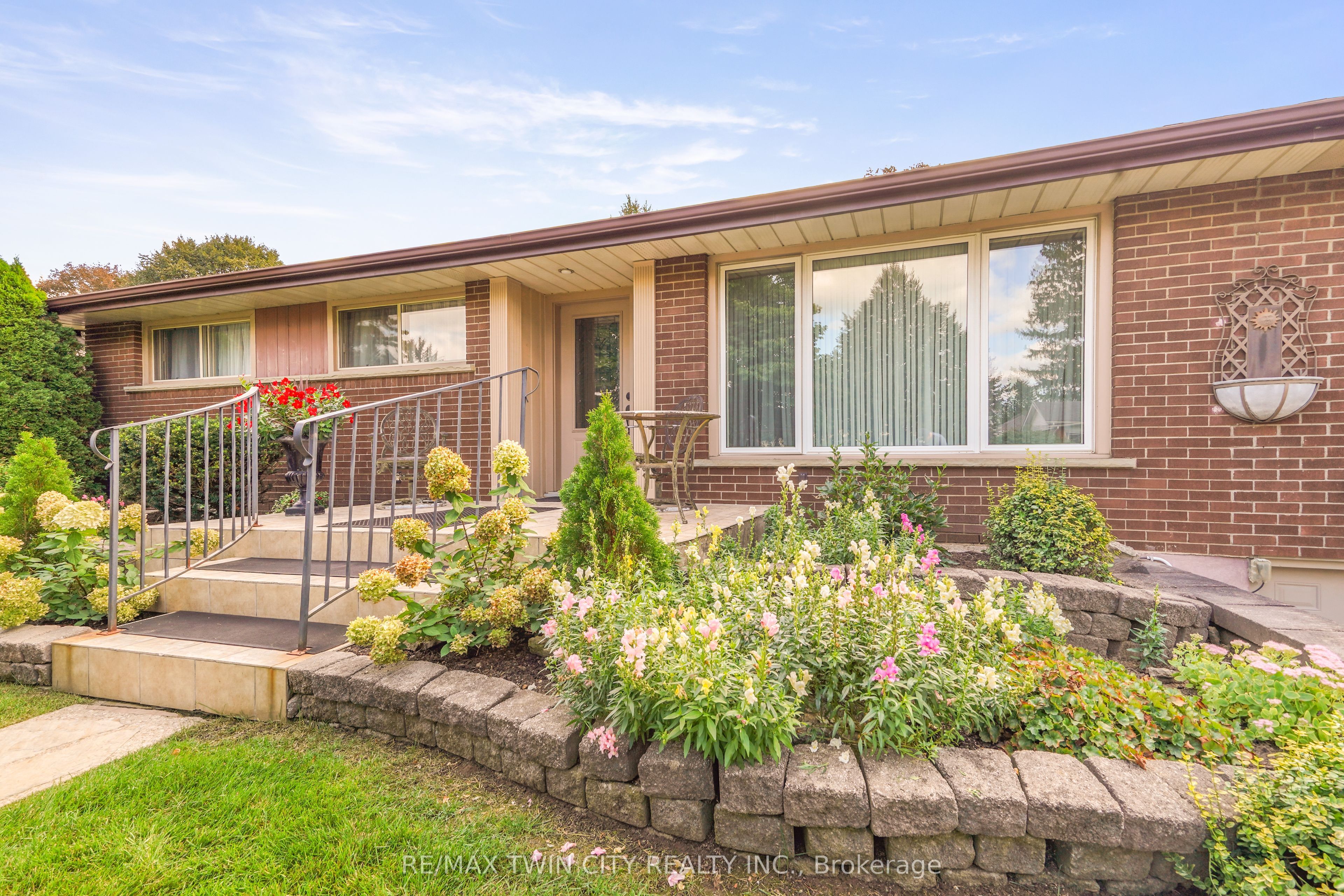 25 Brier Crescent Property Photo 7