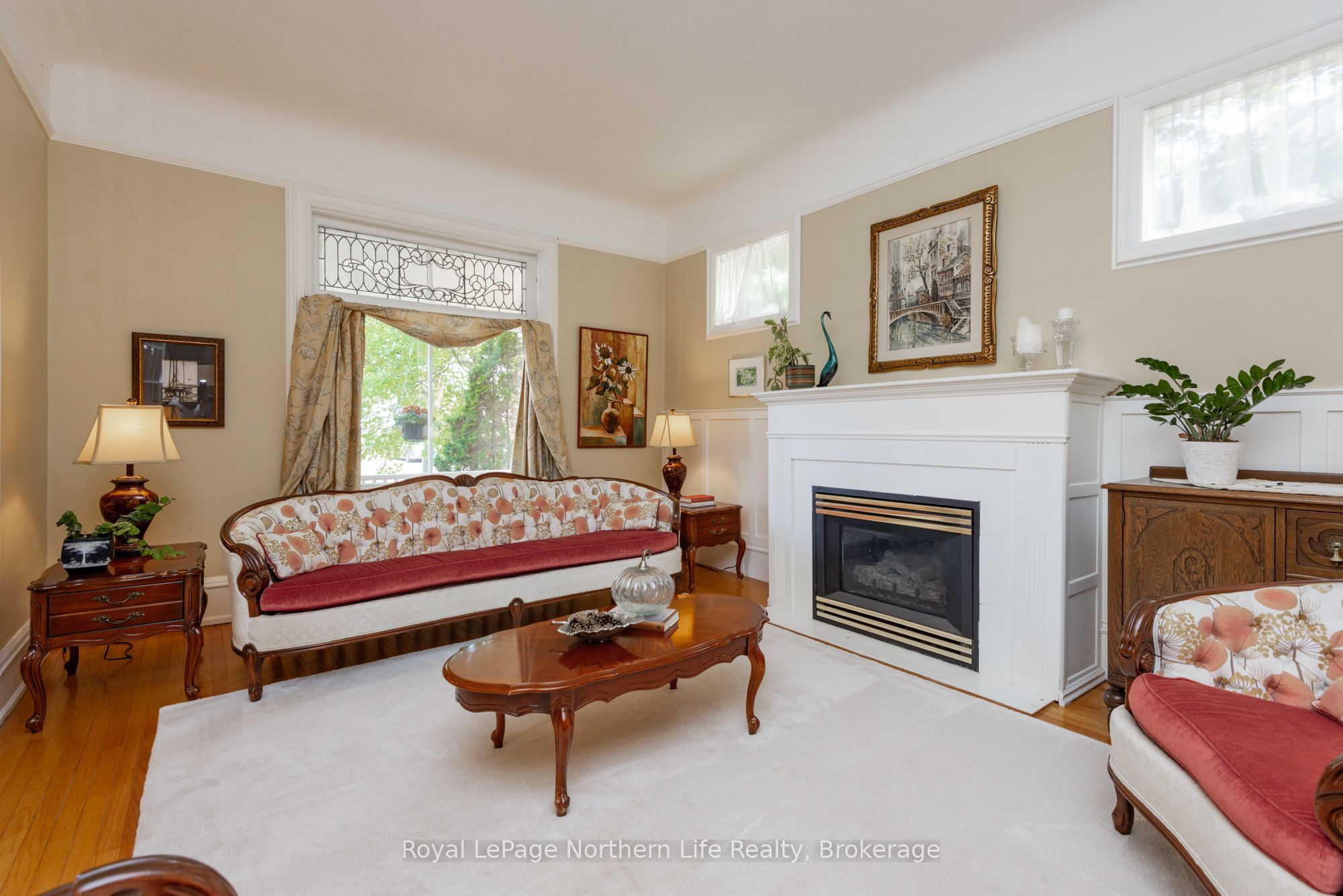 797 Mcintyre Street W Property Photo 9