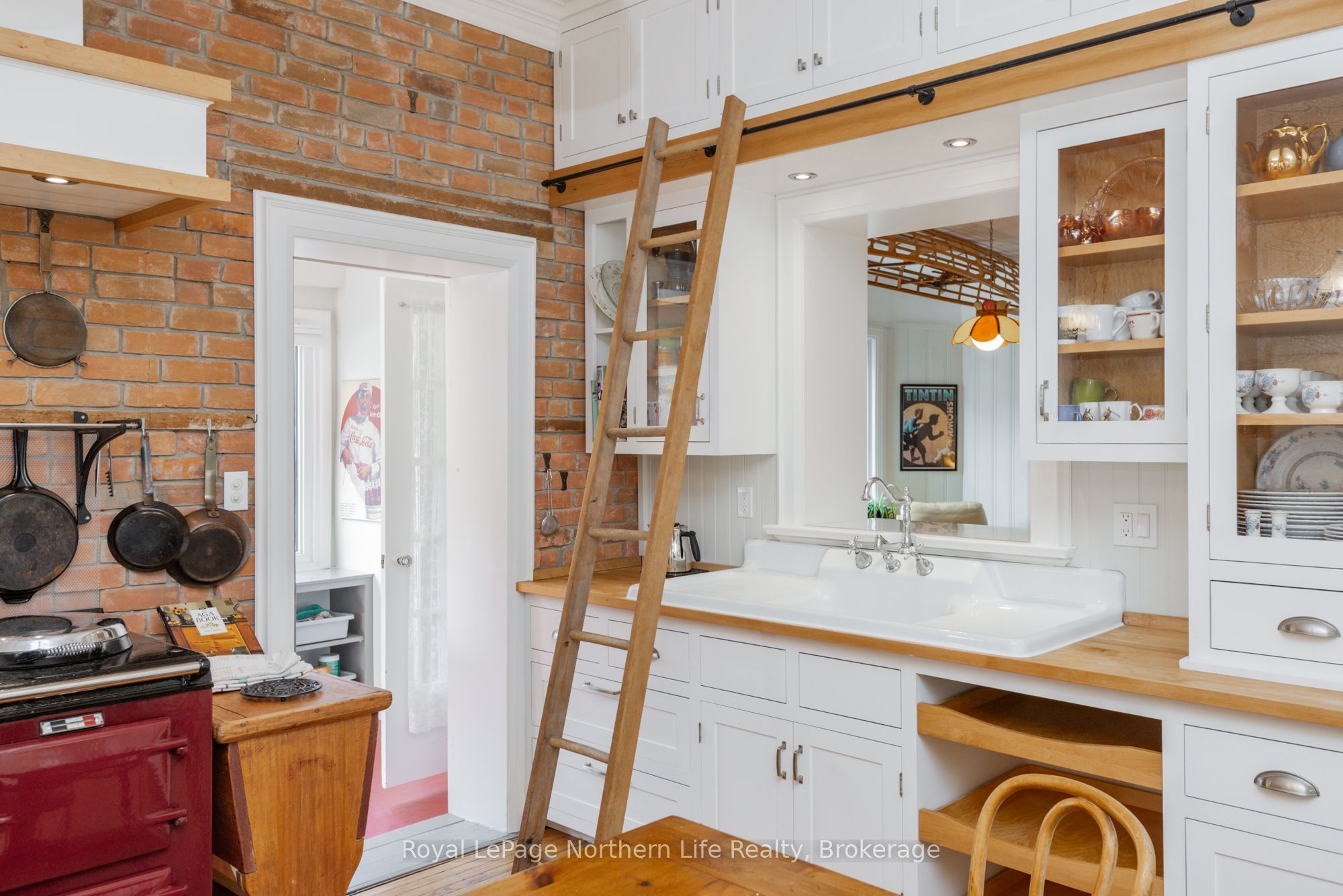 797 Mcintyre Street W Property Photo 17