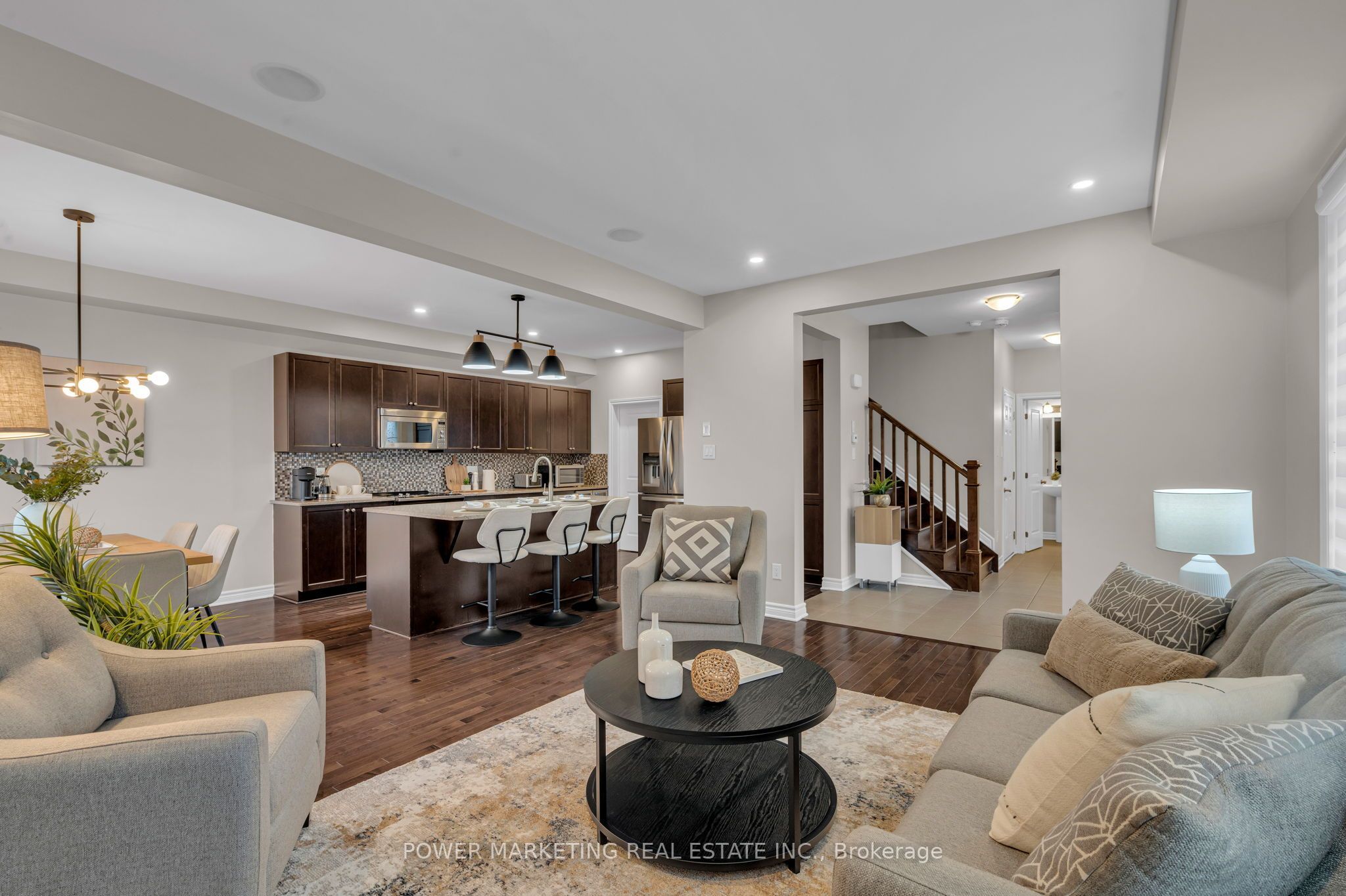 208 Alex Polowin Avenue Property Photo 8
