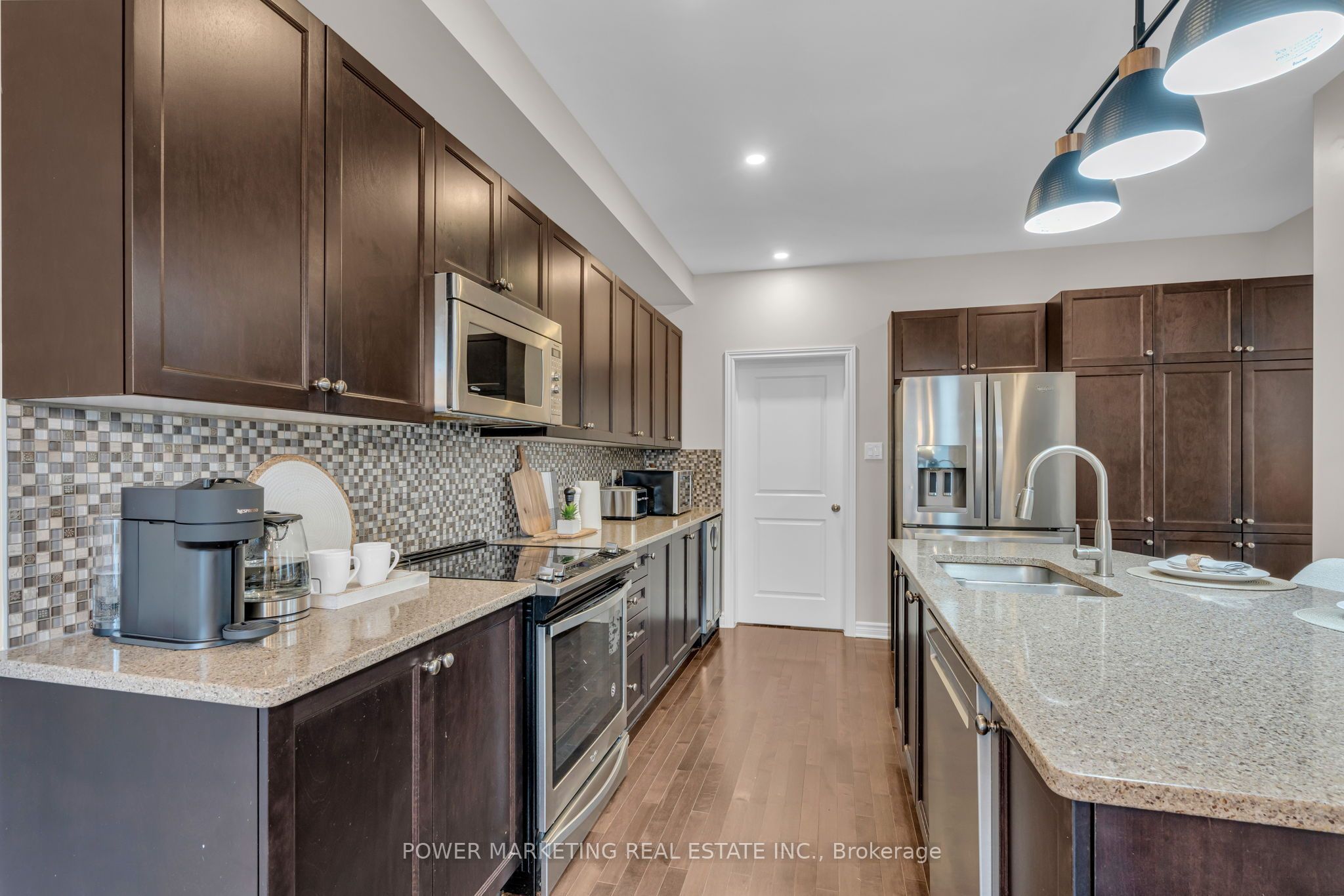 208 Alex Polowin Avenue Property Photo 11