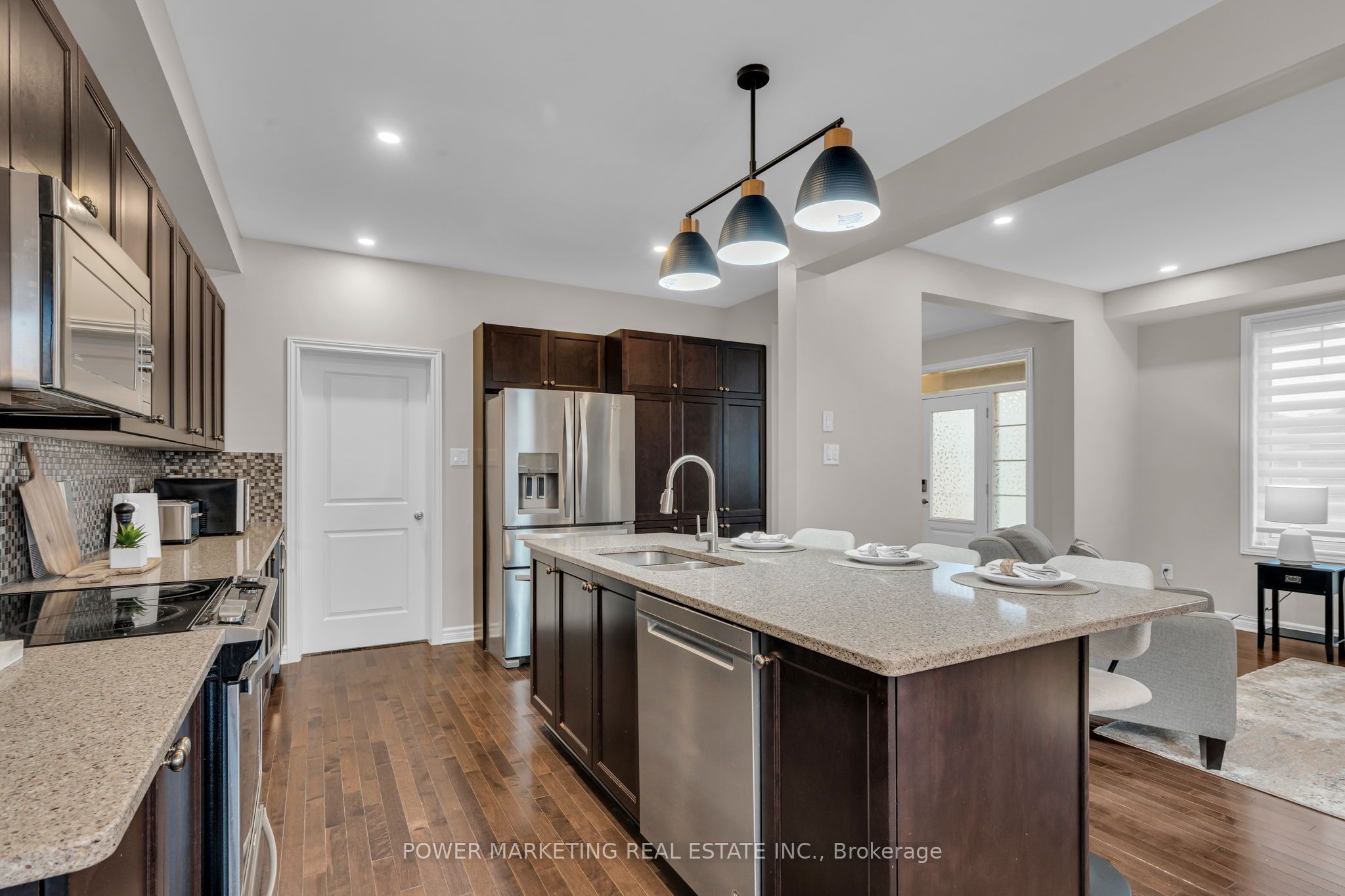 208 Alex Polowin Avenue Property Photo 12
