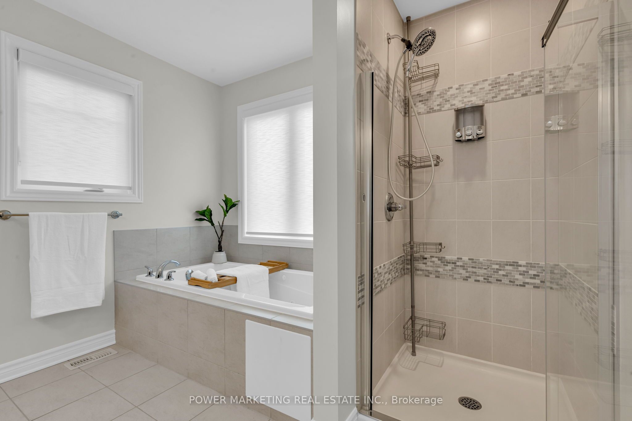 208 Alex Polowin Avenue Property Photo 30