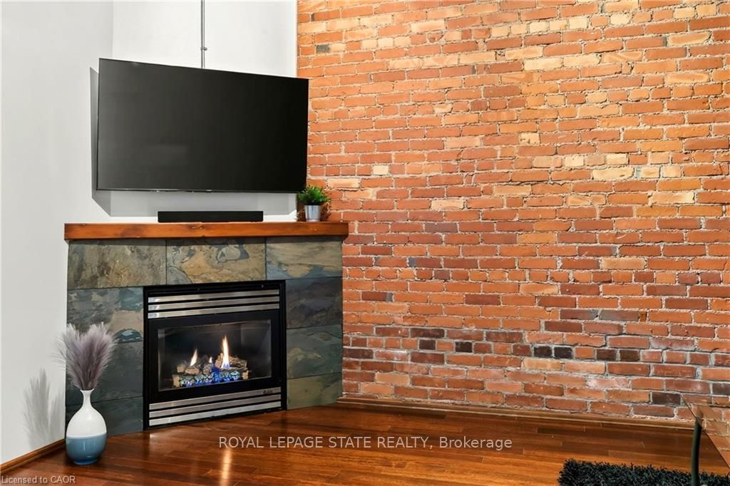 357 Hunter Street W 13 Property Photo 7