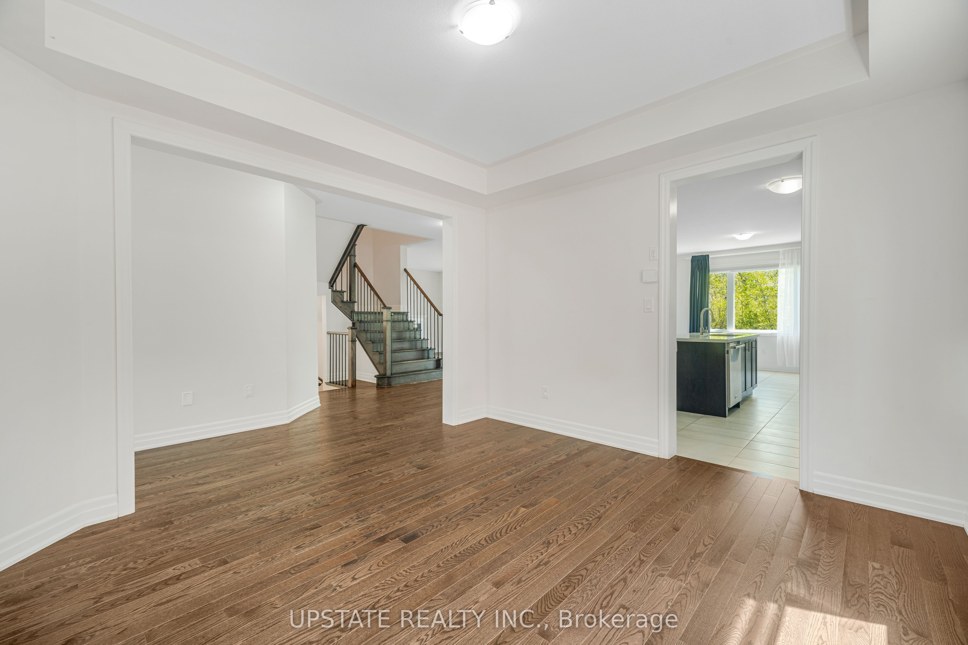 9218 White Oak Avenue N Property Photo 9