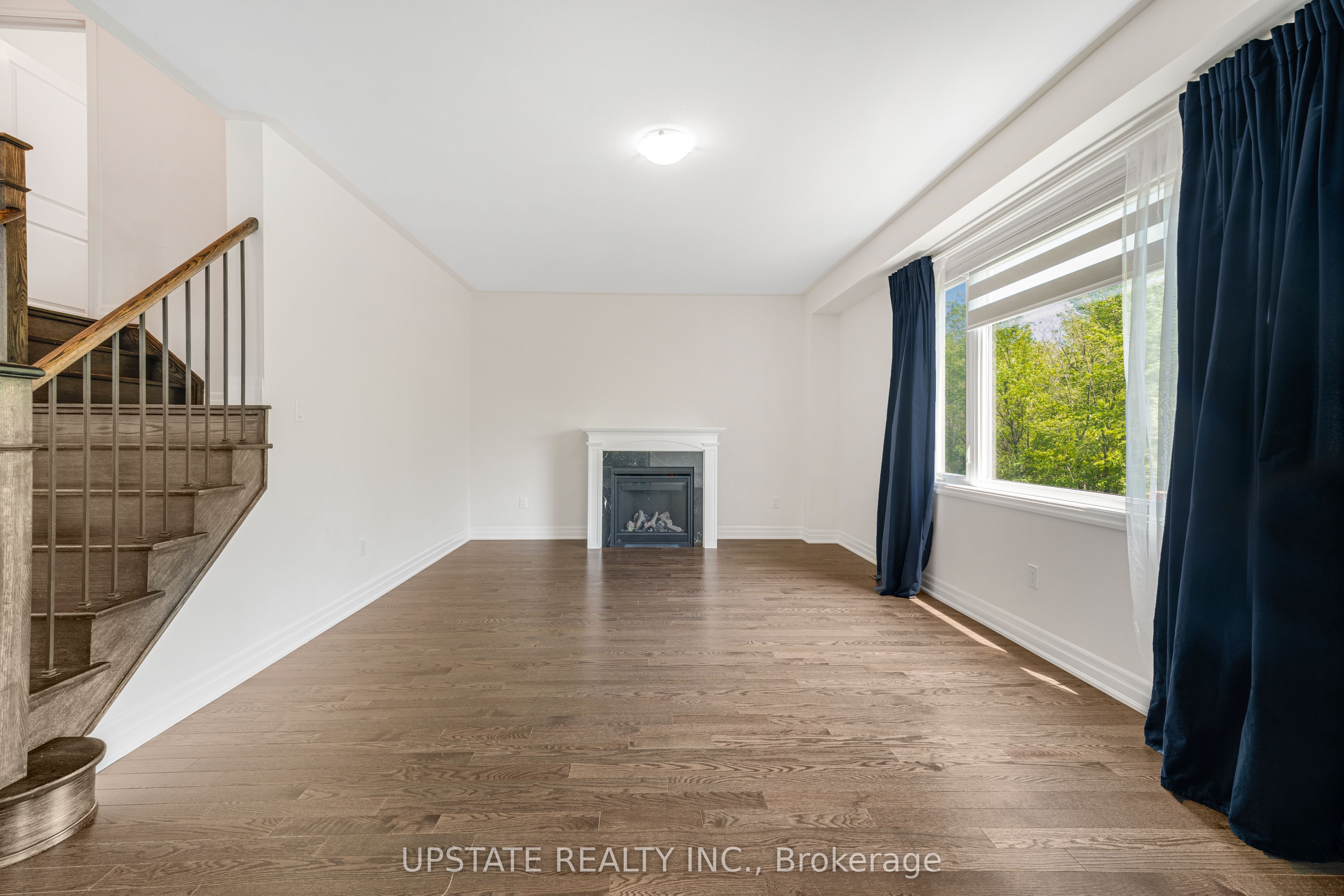 9218 White Oak Avenue N Property Photo 12