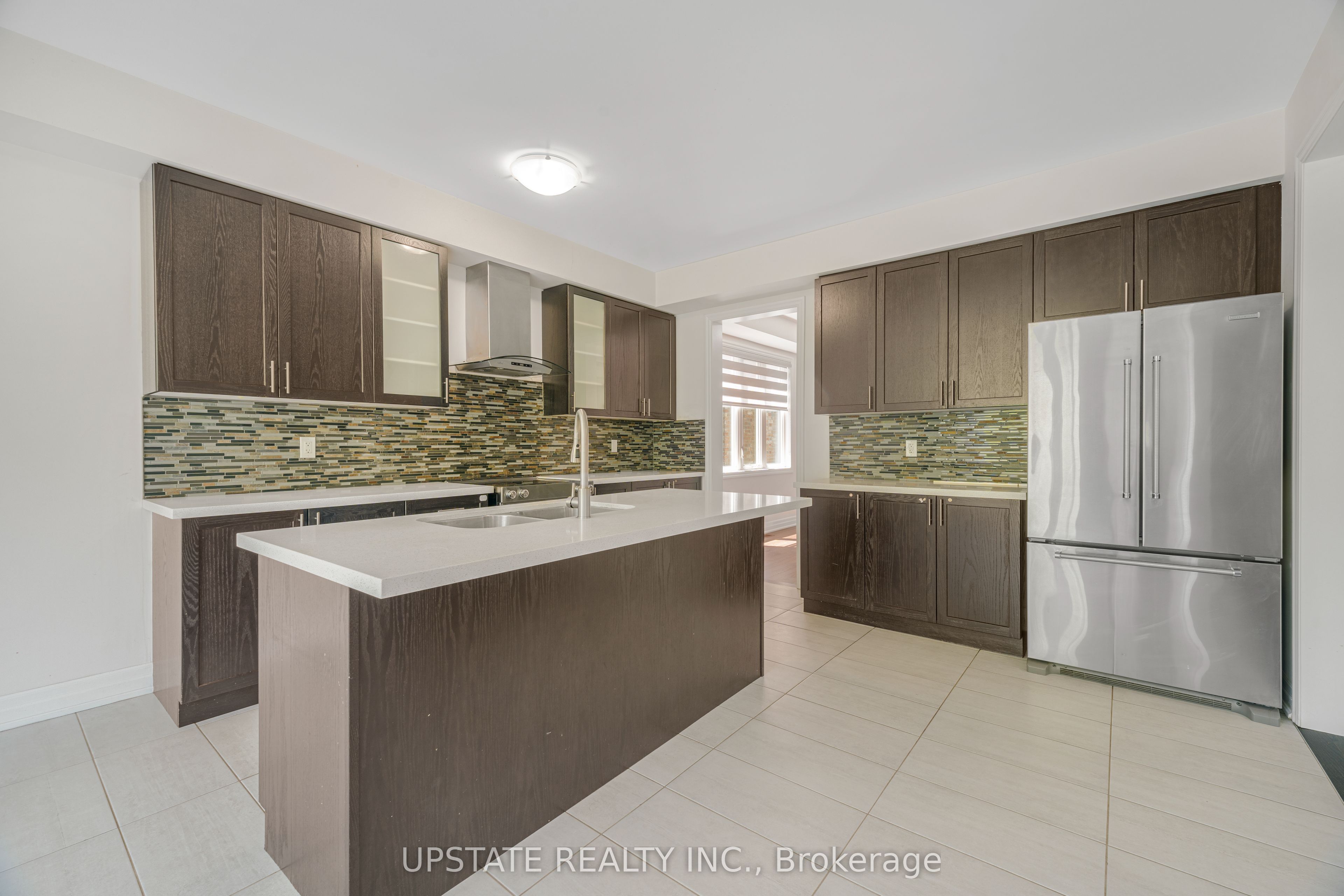 9218 White Oak Avenue N Property Photo 15