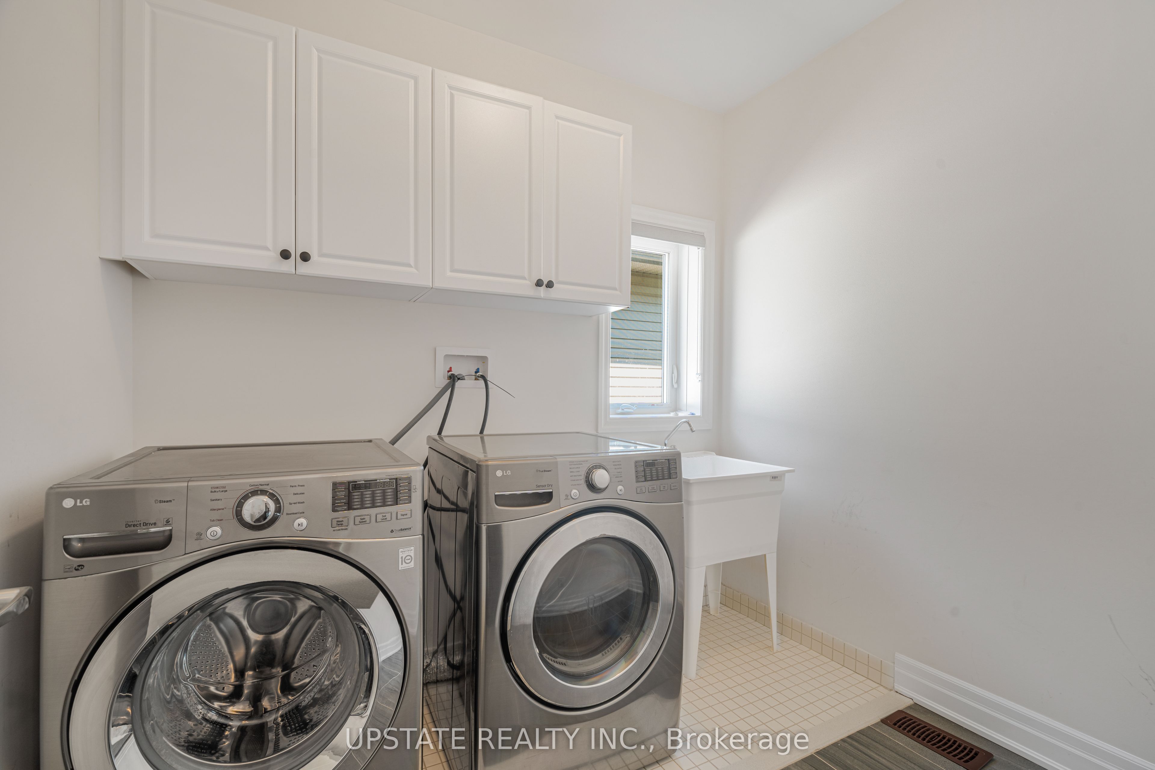 9218 White Oak Avenue N Property Photo 23