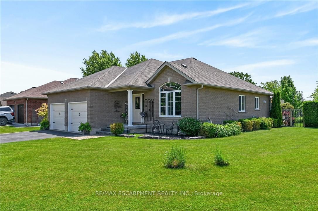 138 Galinee Trail Property Photo 2