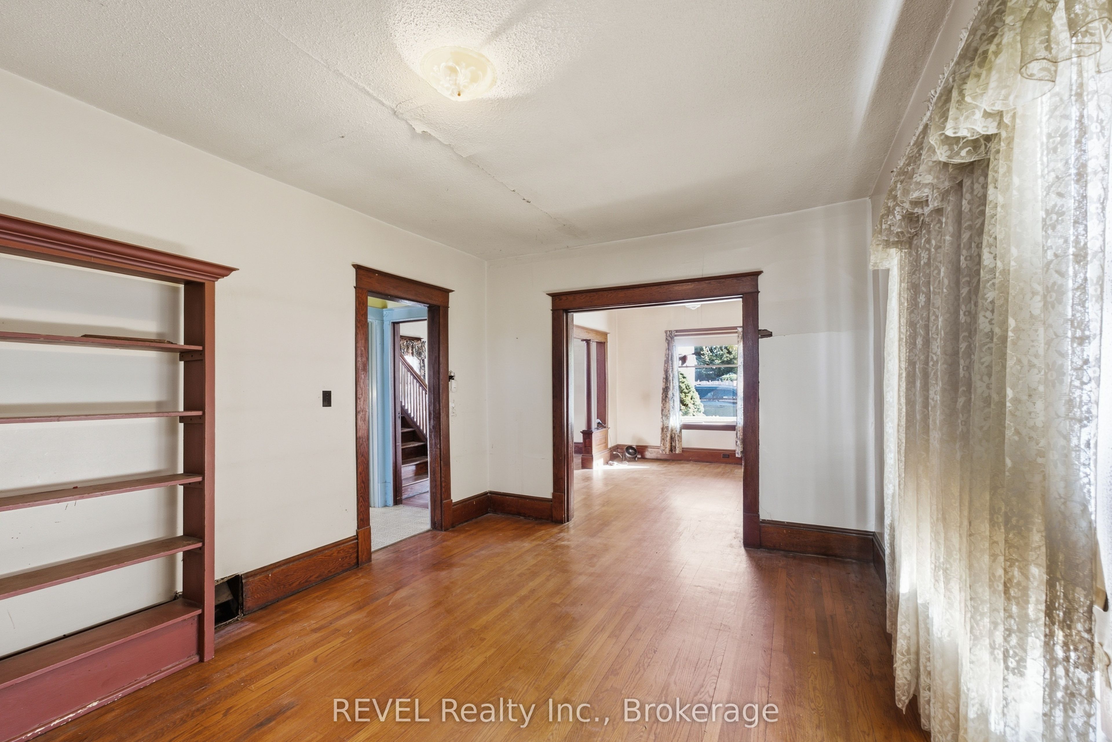 63 Carleton Street S Property Photo 23
