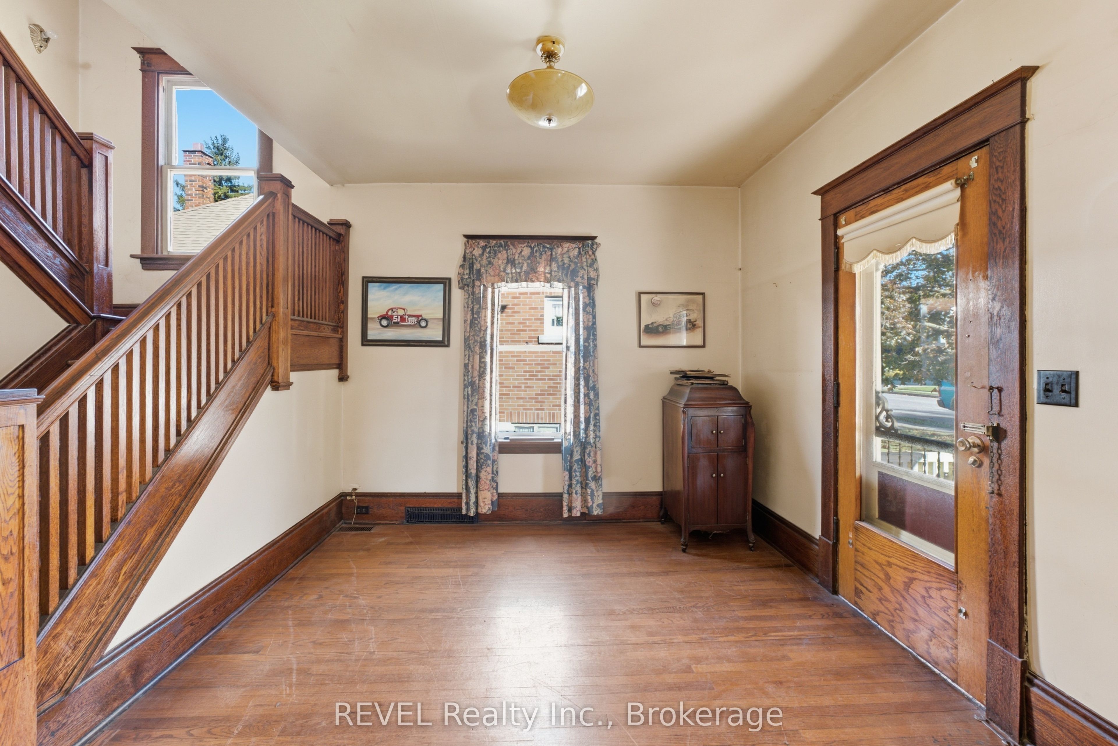 63 Carleton Street S Property Photo 25