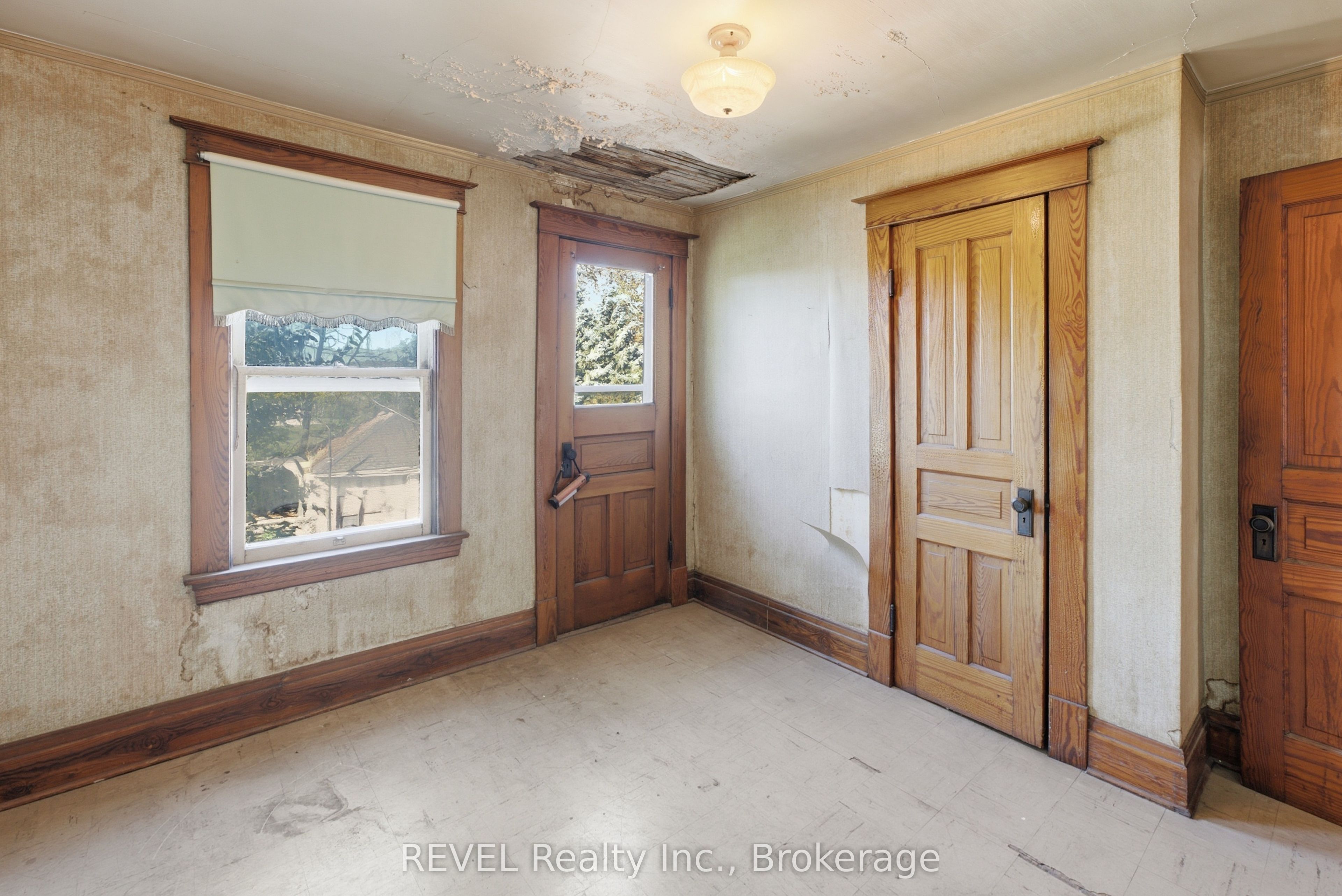 63 Carleton Street S Property Photo 41