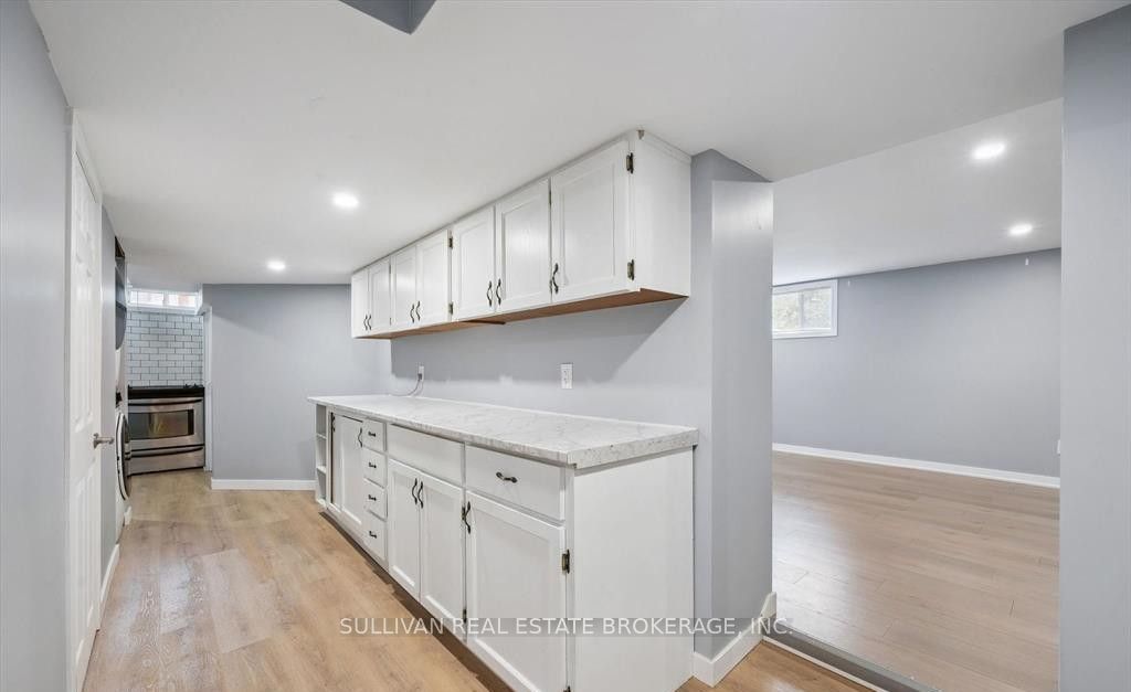 216 Stevenson Street N Basement Apartment Property Photo 8