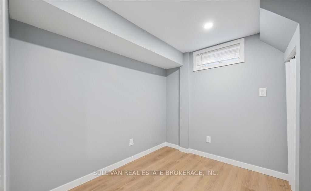 216 Stevenson Street N Basement Apartment Property Photo 13