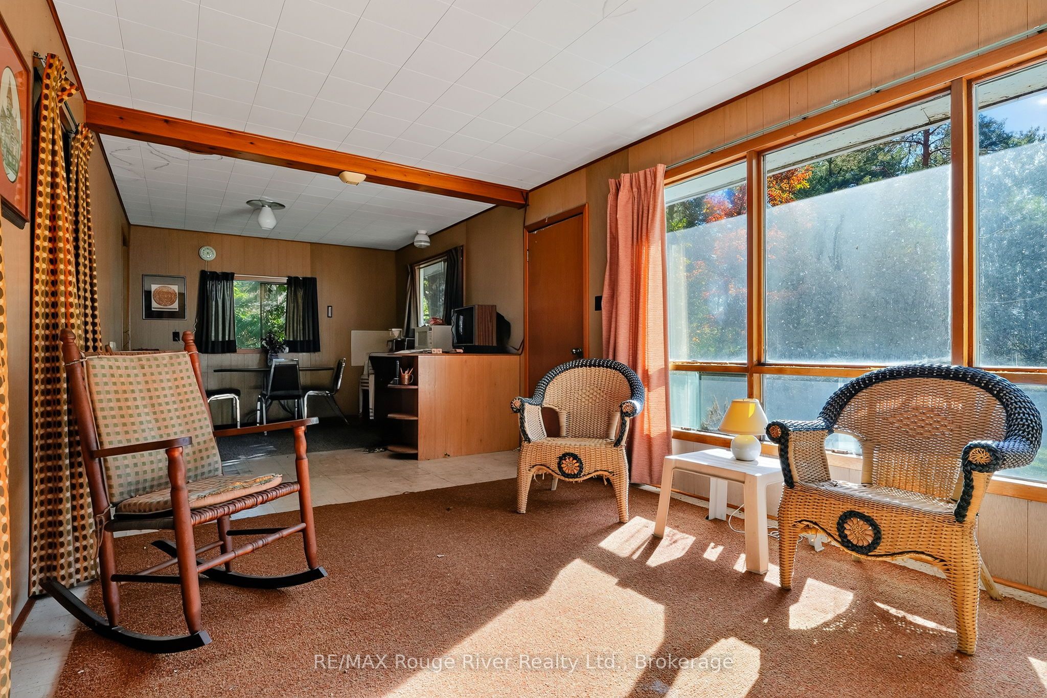 8999 Glendale Drive Property Photo 11
