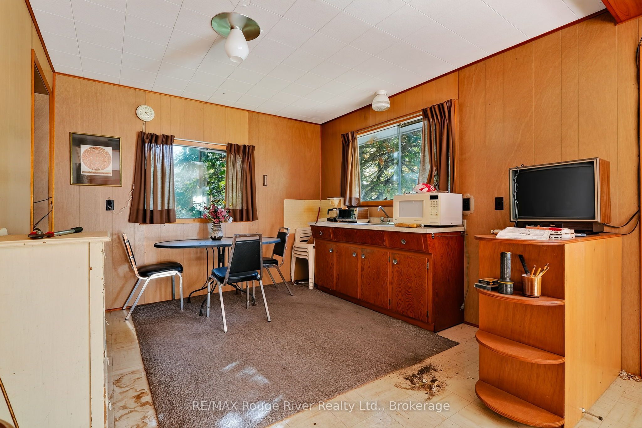 8999 Glendale Drive Property Photo 12