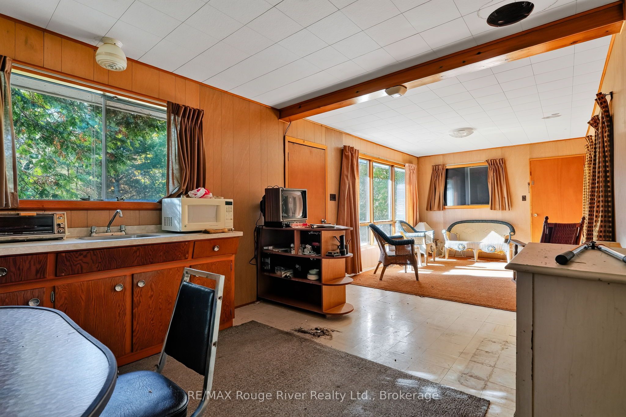 8999 Glendale Drive Property Photo 13