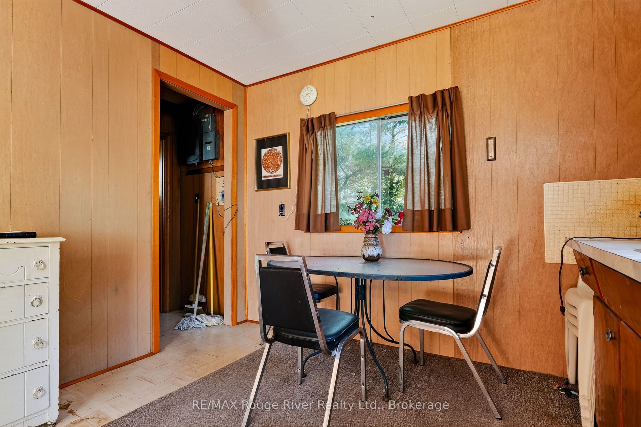 8999 Glendale Drive Property Photo 14