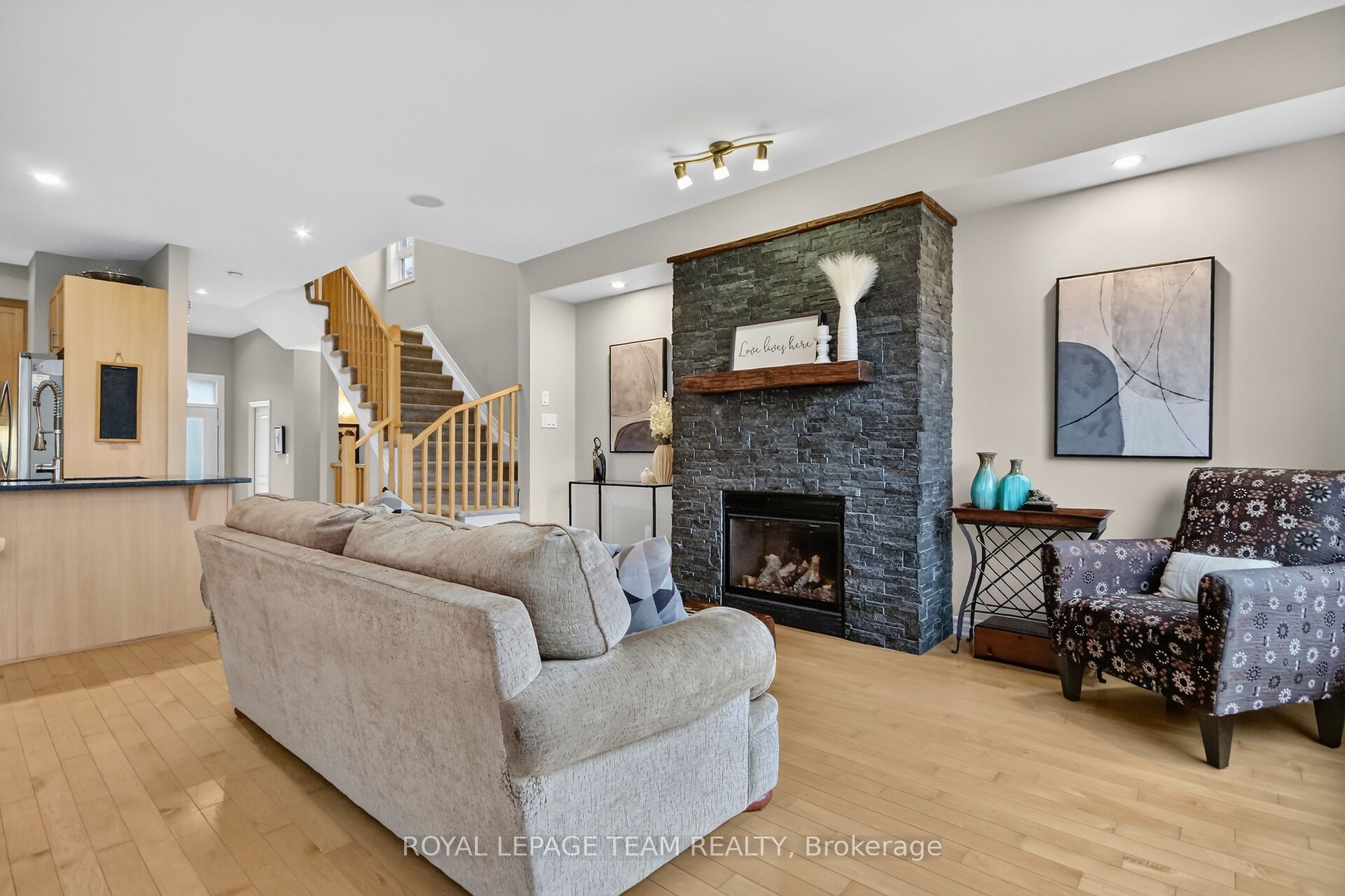 166 Mattingly Way Property Photo 4