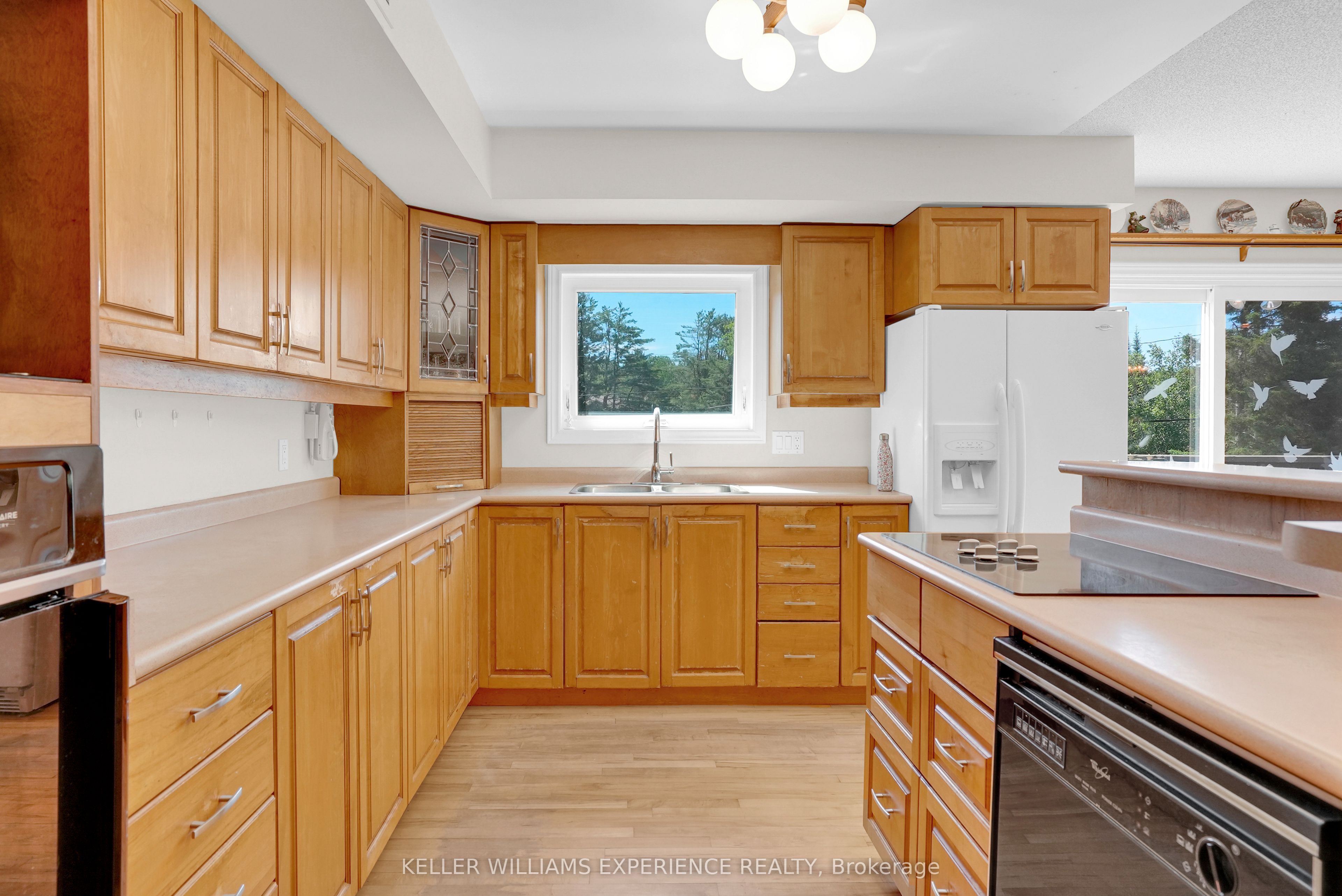 203 Santas Village Road Property Photo 10