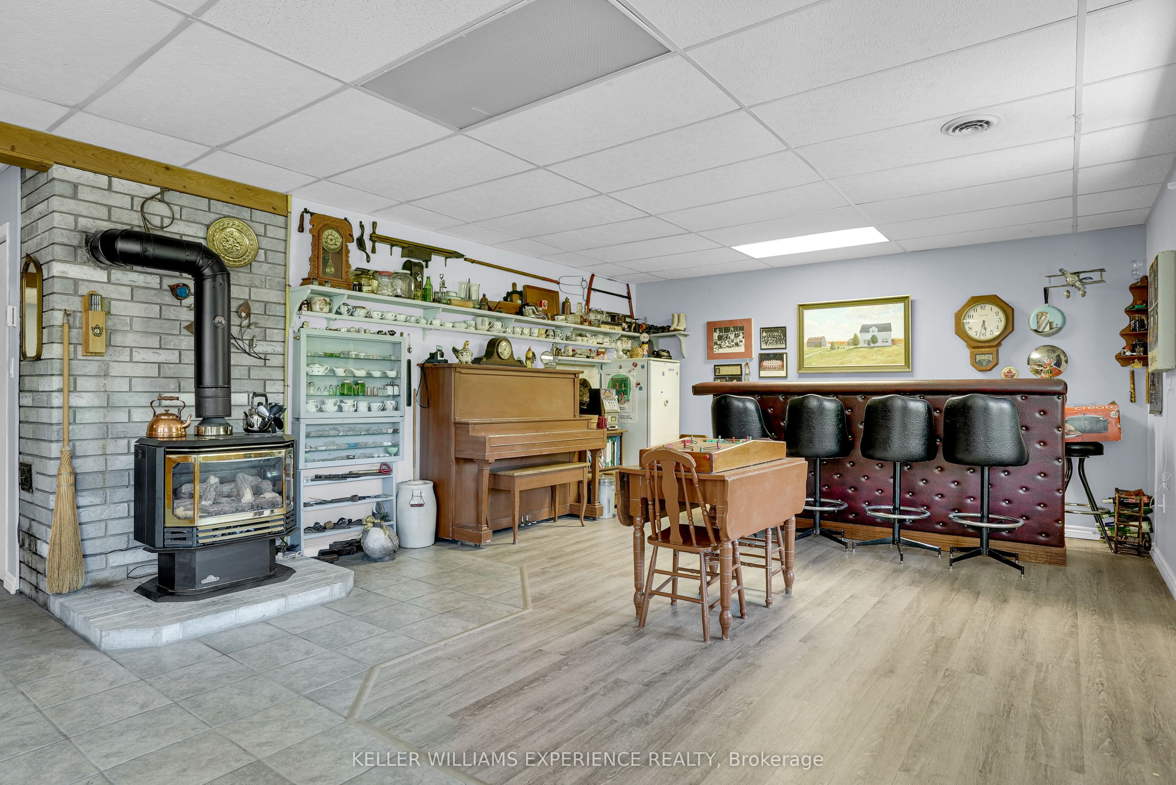203 Santas Village Road Property Photo 33
