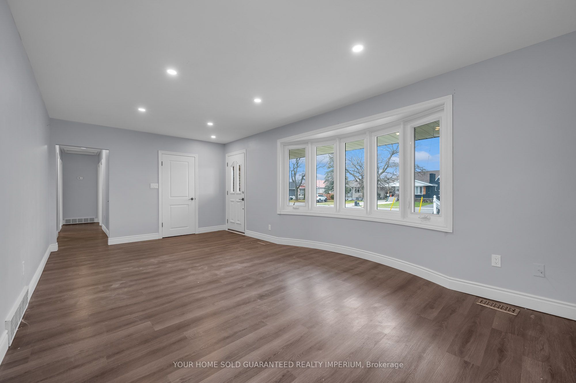 116 Collier Road S Property Photo 3