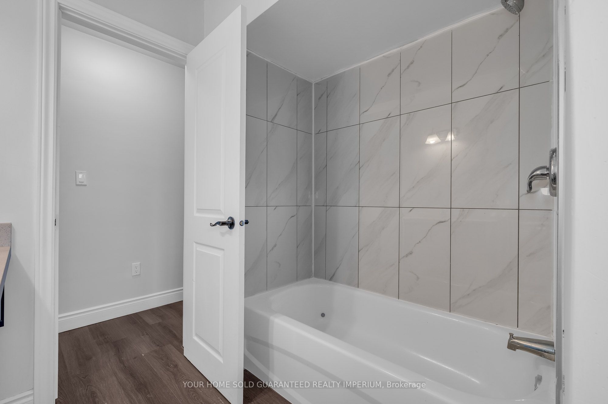 116 Collier Road S Property Photo 12