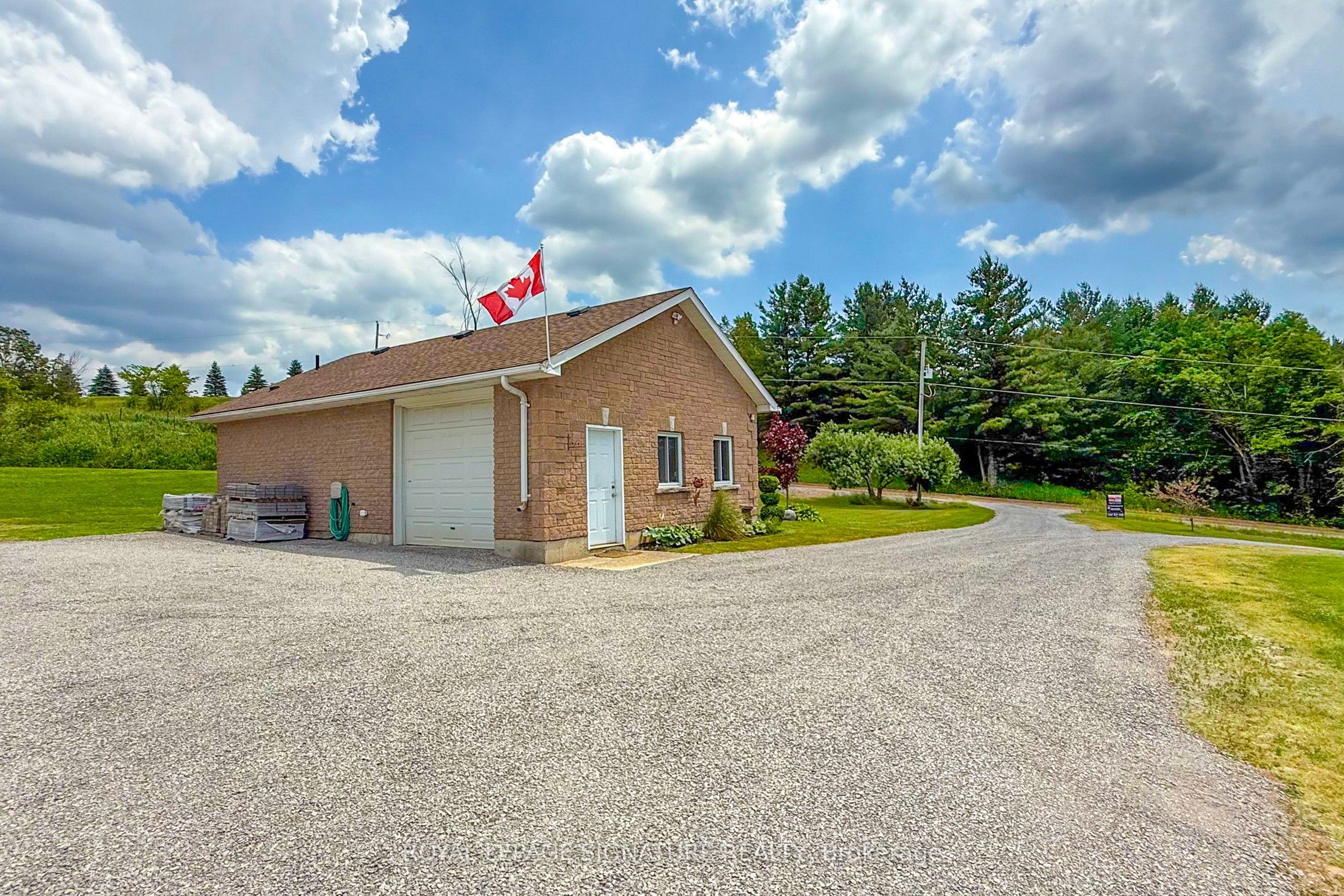 4 Concession Rd 8 E Property Photo 4