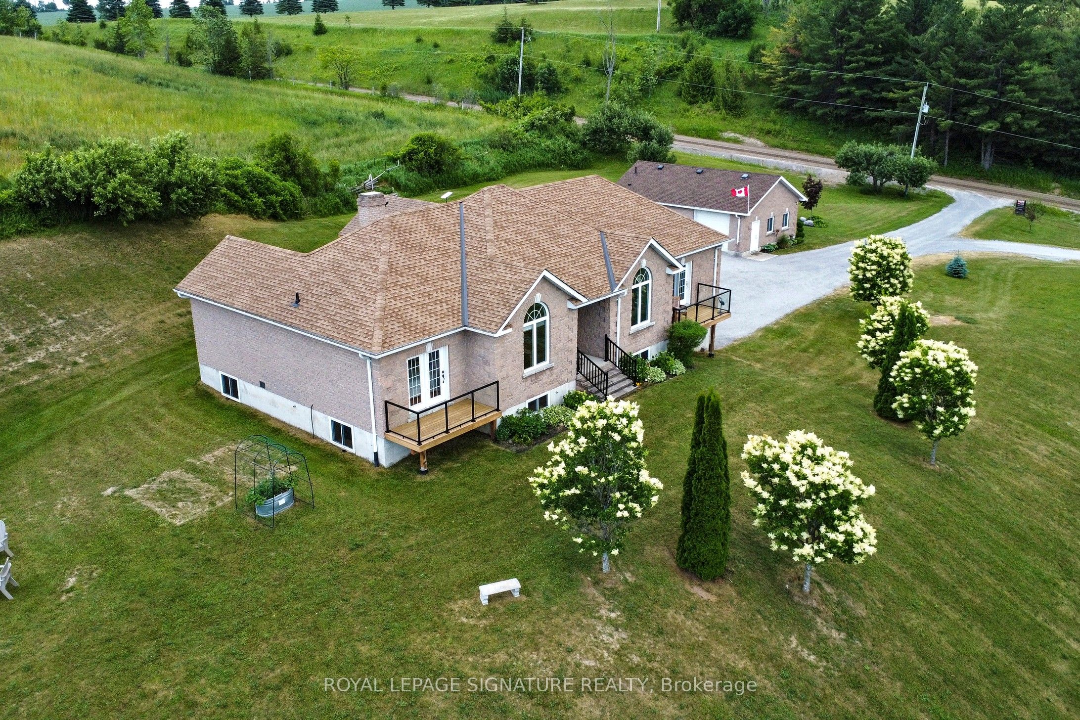 4 Concession Rd 8 E Property Photo 48