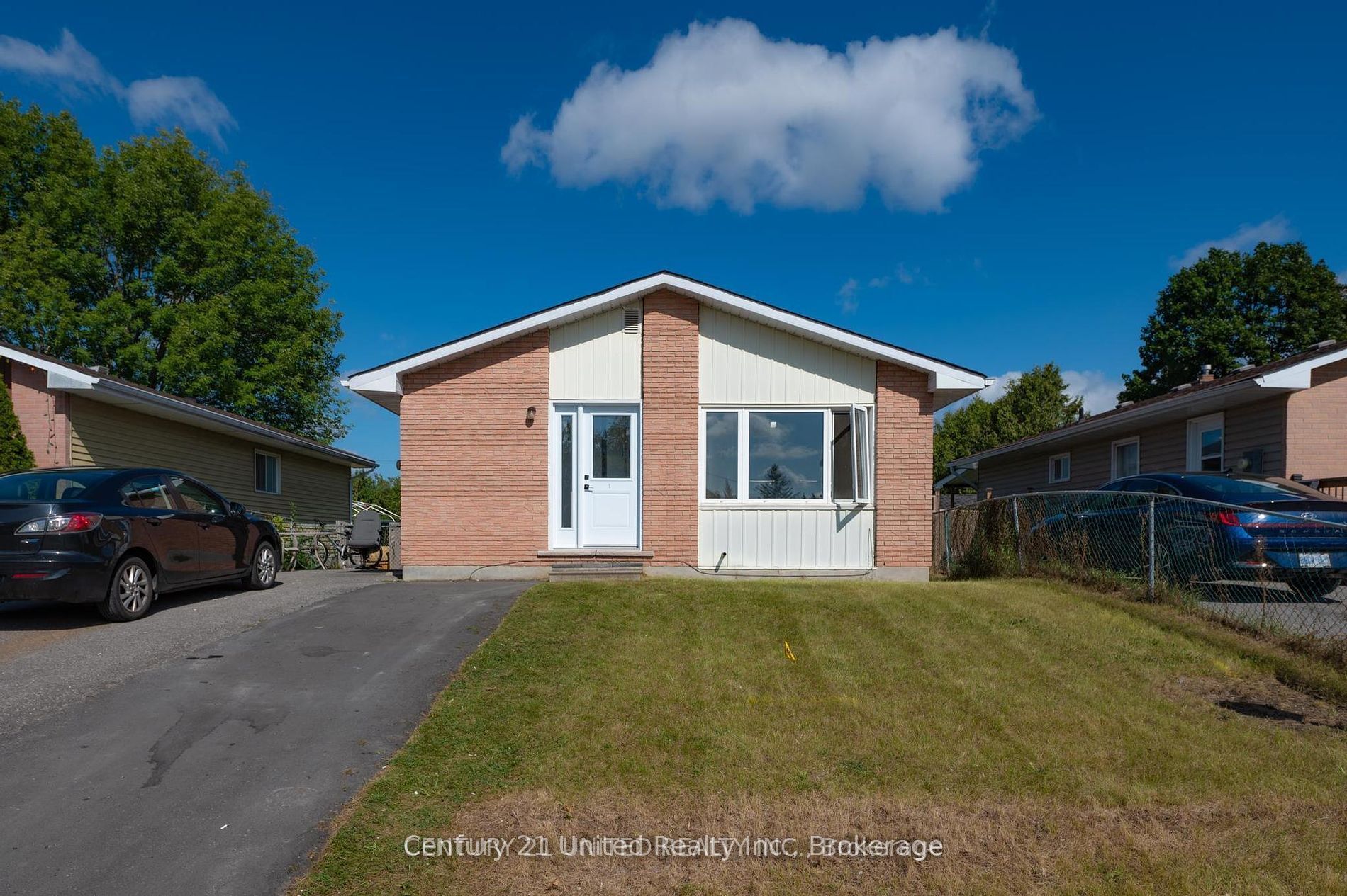 818 Orpington Road Property Photo 1