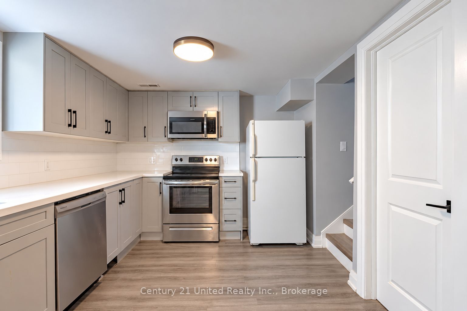 818 Orpington Road Property Photo 9