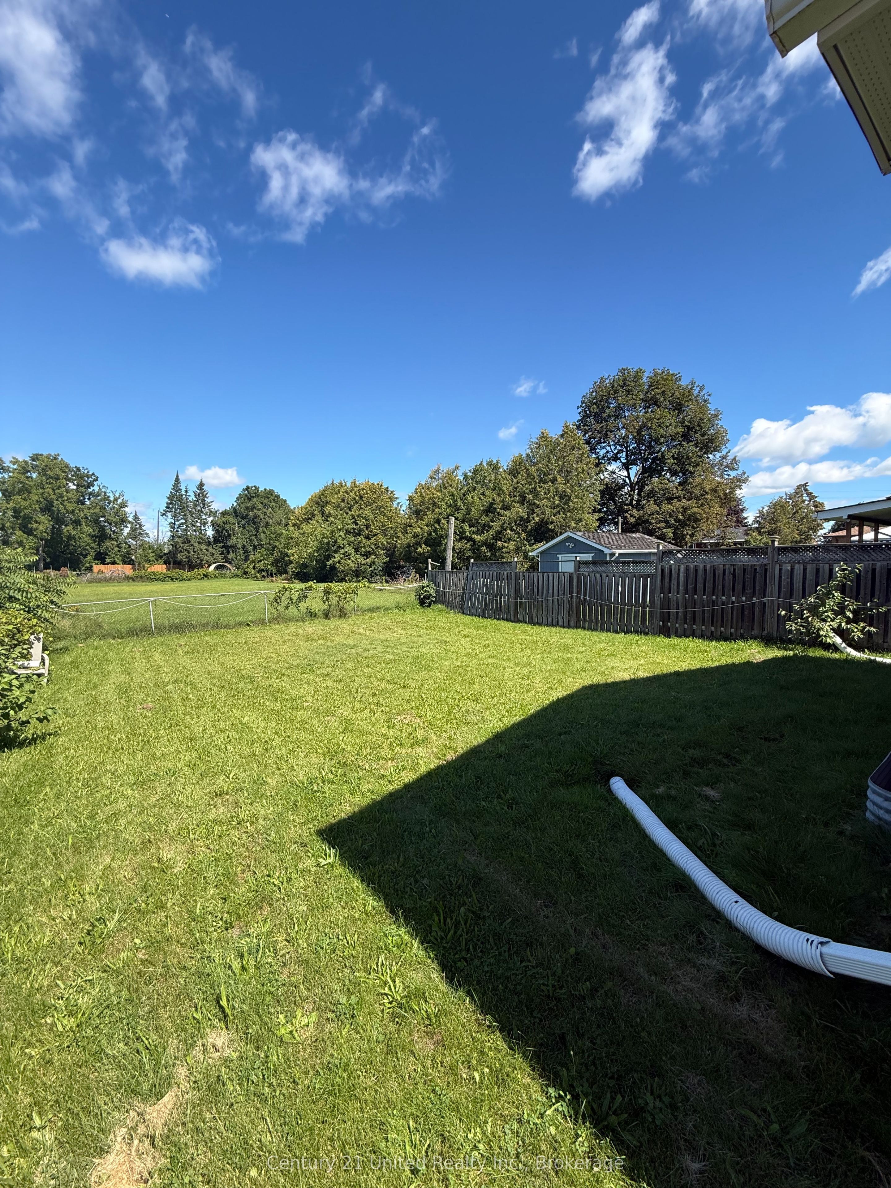818 Orpington Road Property Photo 10