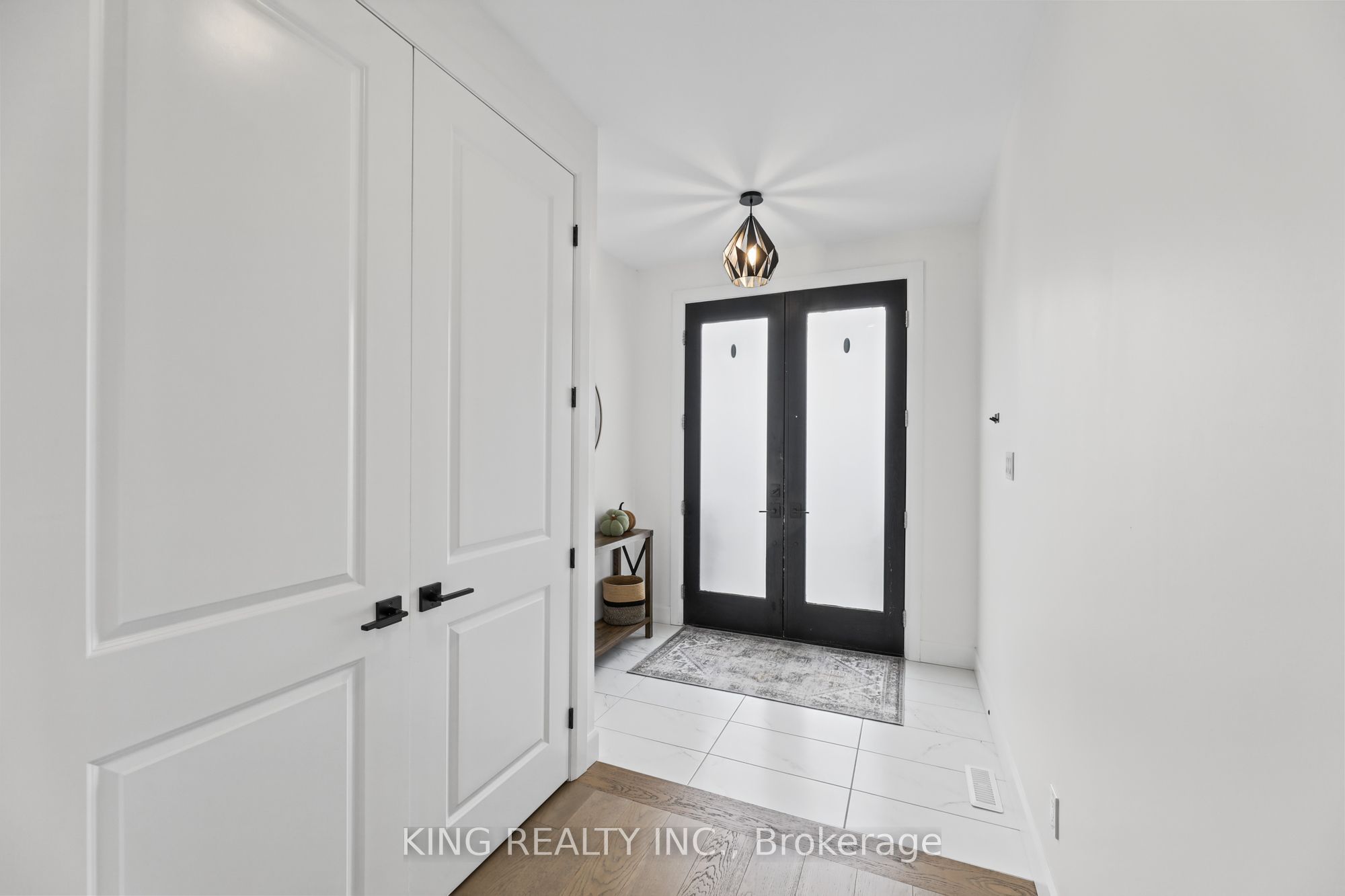 3342 David Milne Way Property Photo 6