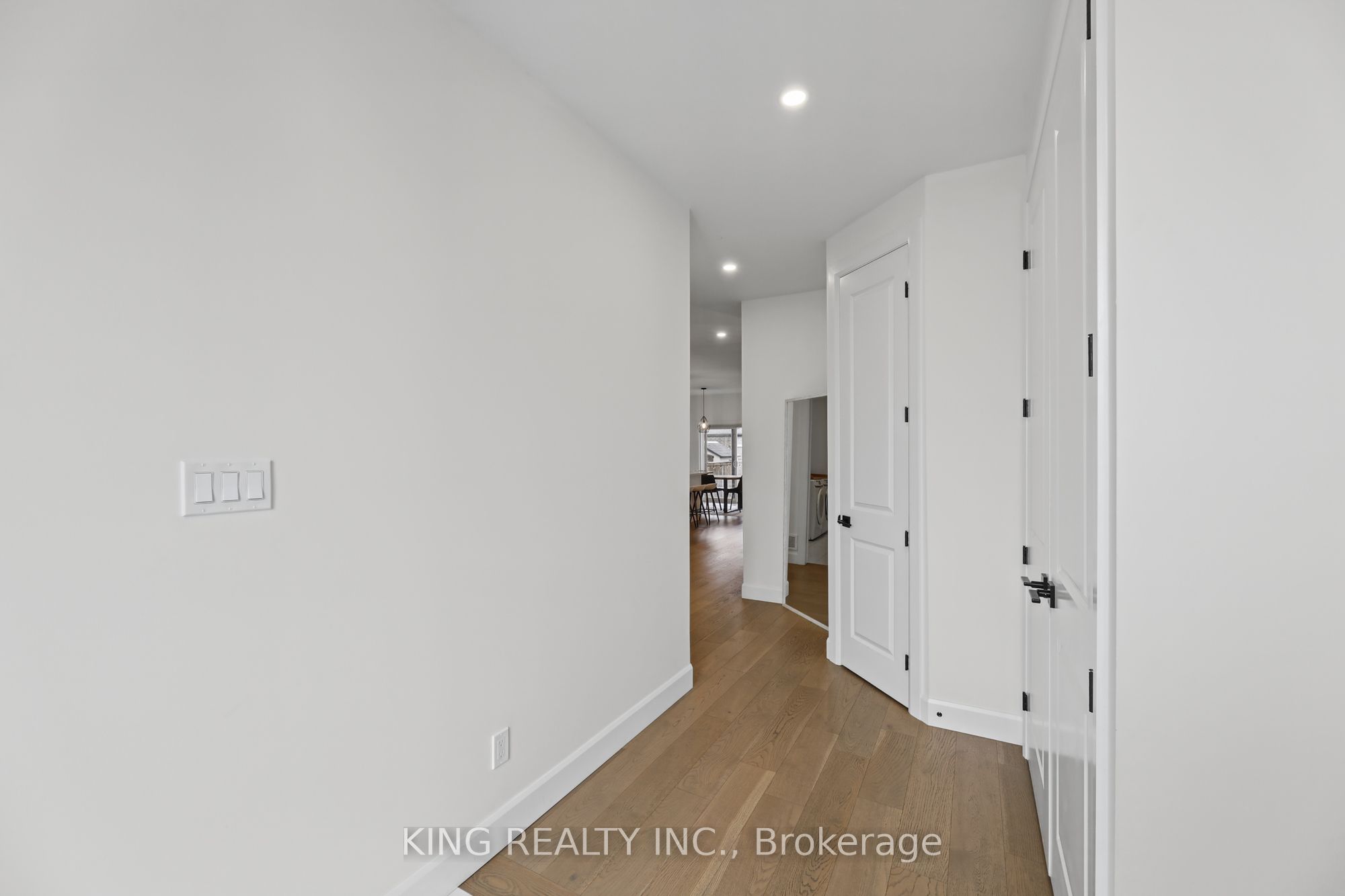 3342 David Milne Way Property Photo 7