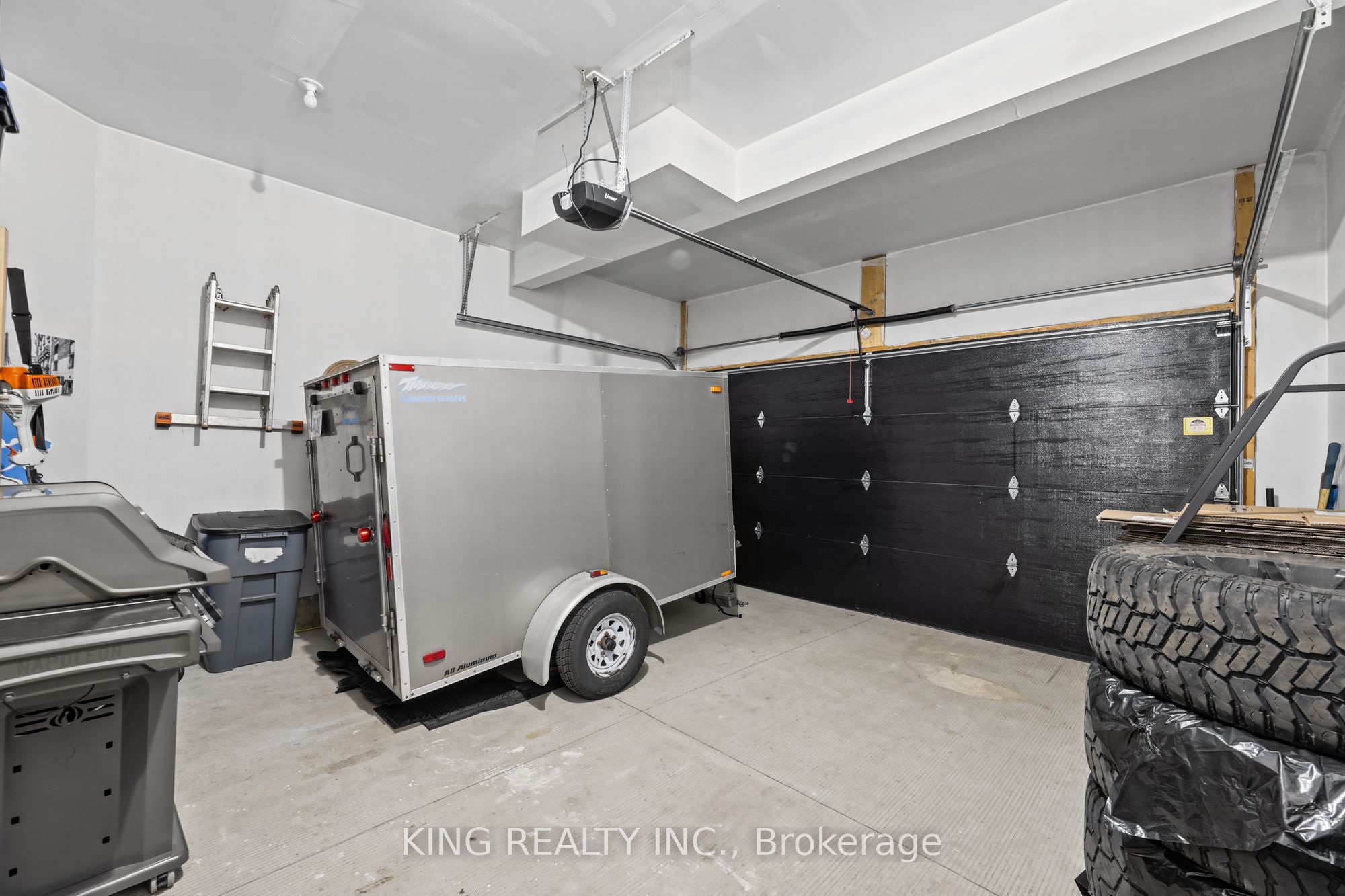 3342 David Milne Way Property Photo 10