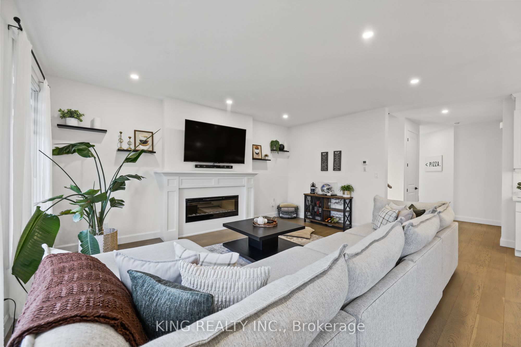 3342 David Milne Way Property Photo 19