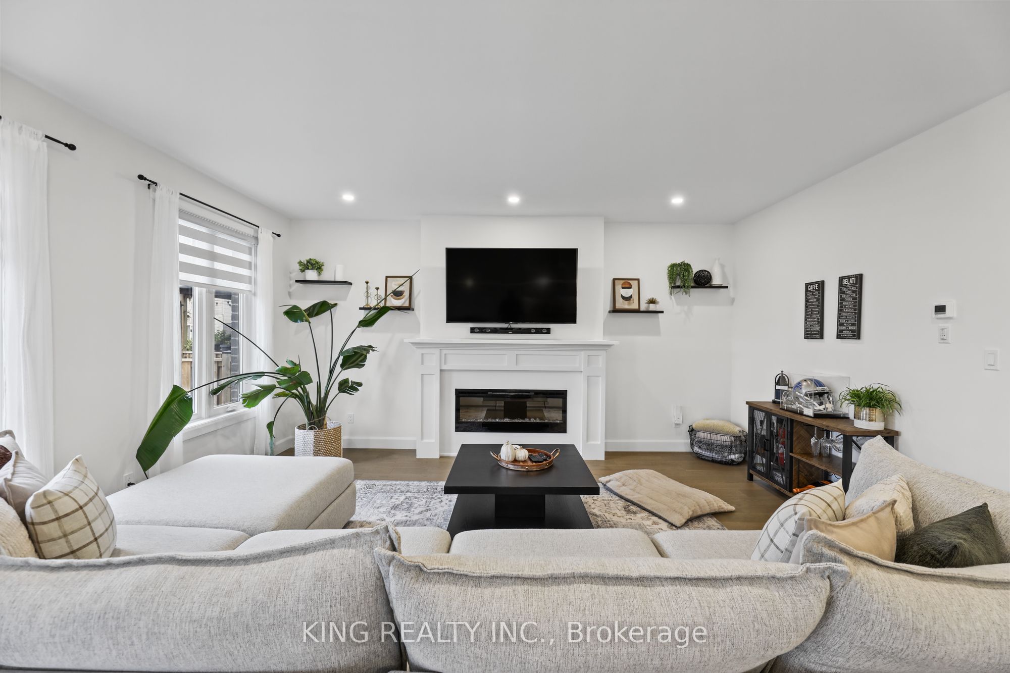 3342 David Milne Way Property Photo 20