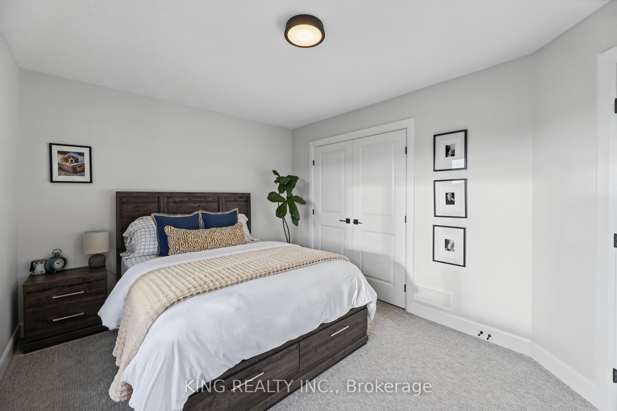 3342 David Milne Way Property Photo 32