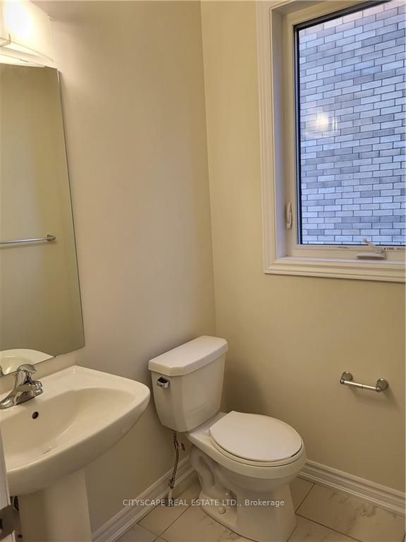 20 Concord Drive Property Photo 6