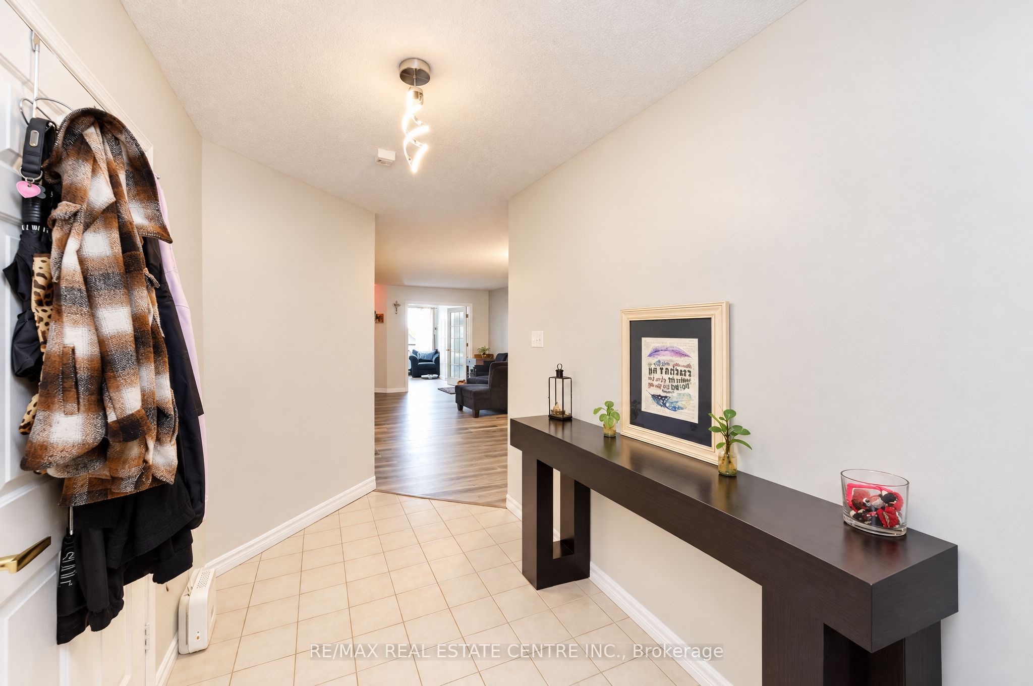 695 Richmond Street 210 Property Photo 9